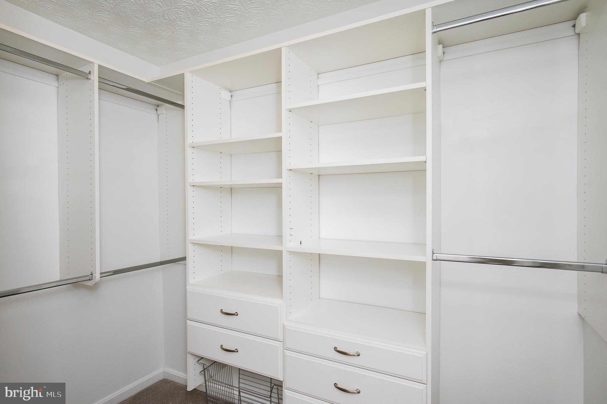 CONSTANT FRIENDSHIP - Residential Lease