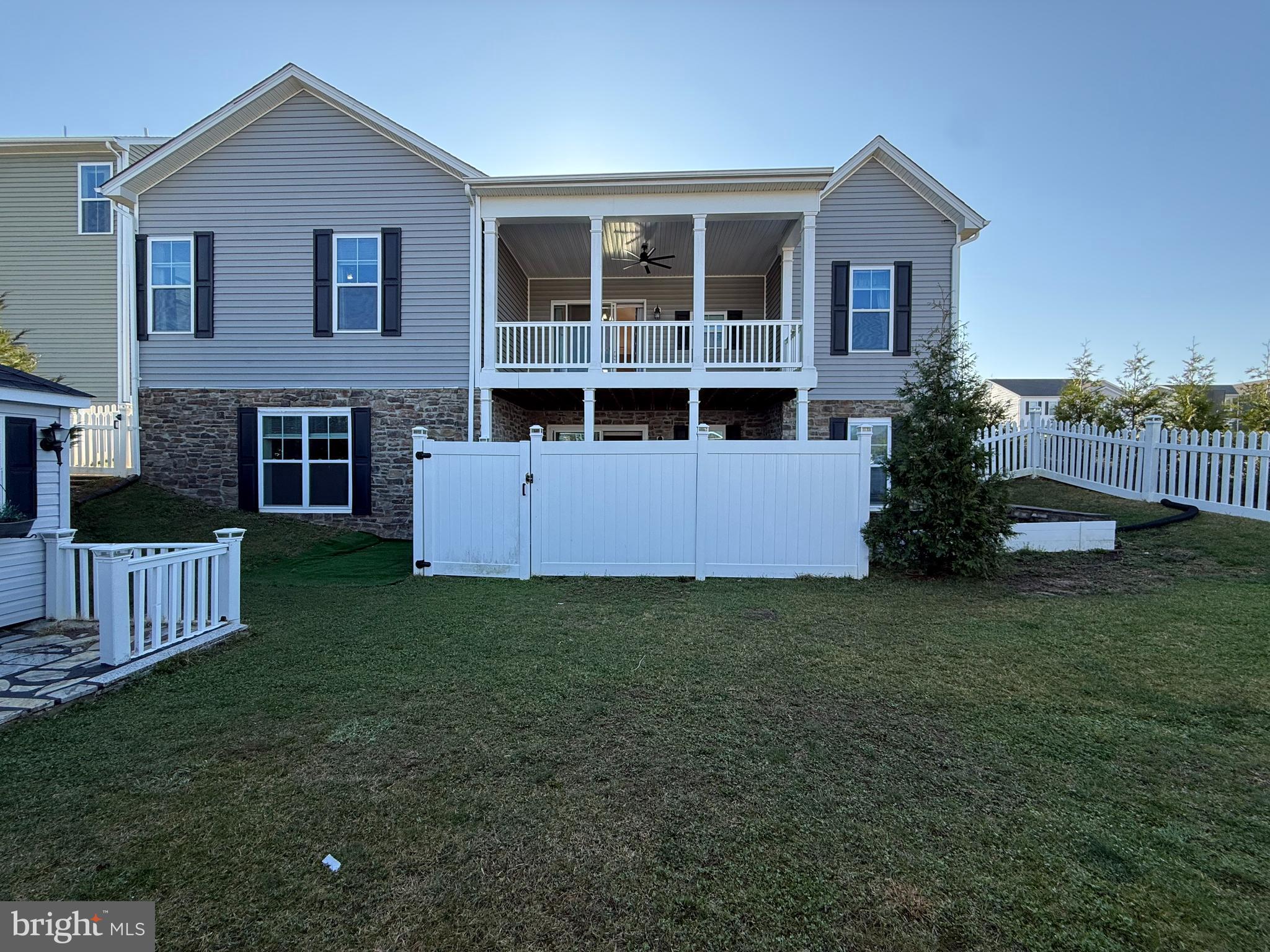 210 AYLESBURY LANE