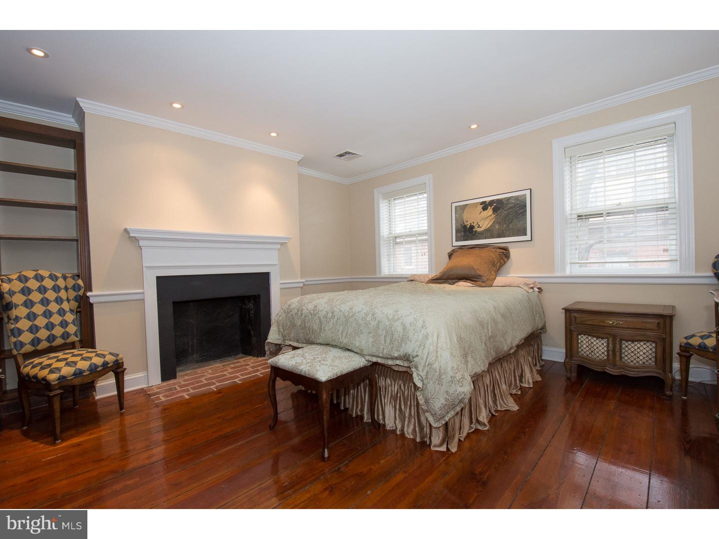 WASHINGTON SQ - Residential