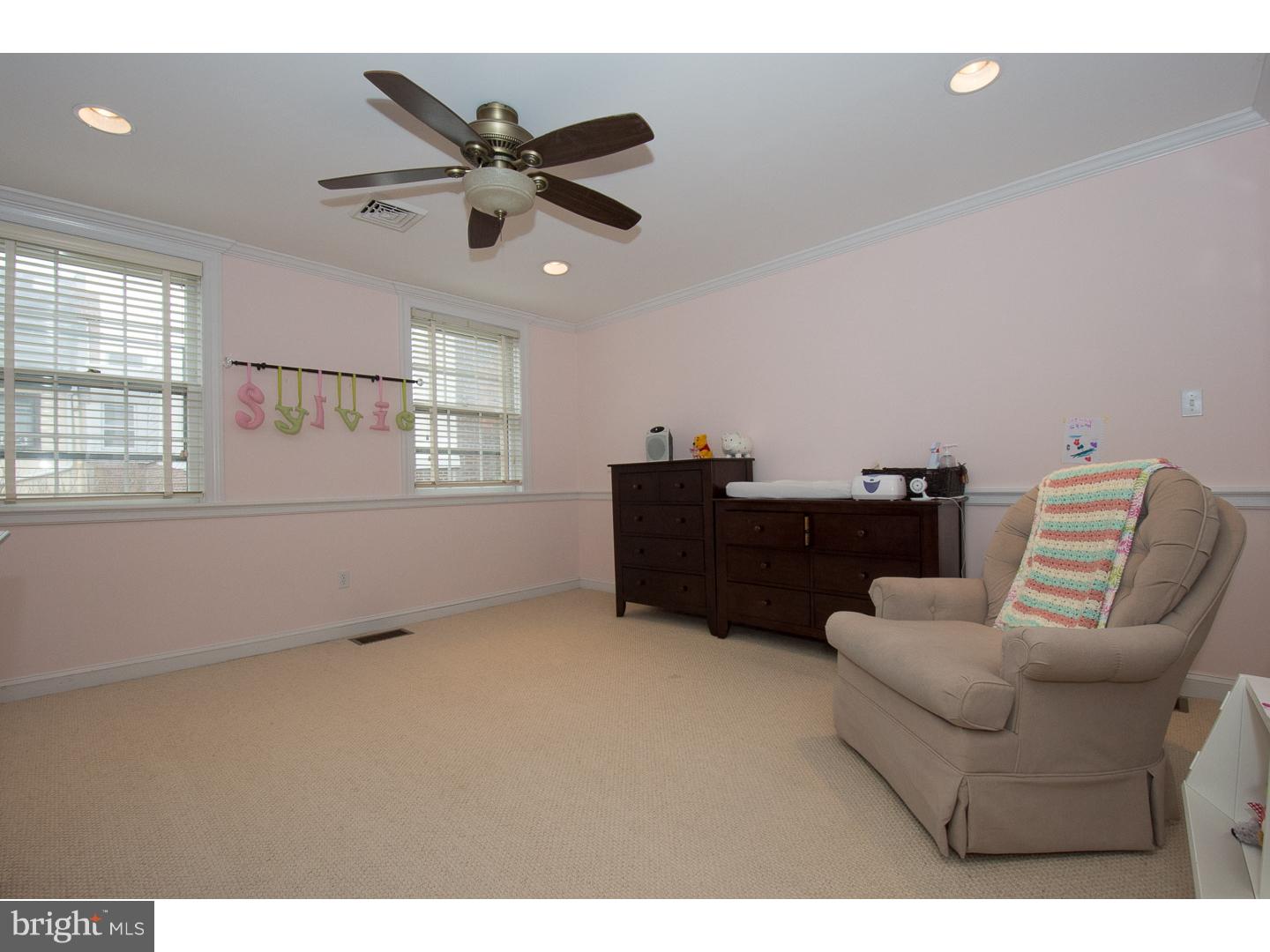 WASHINGTON SQ - Residential