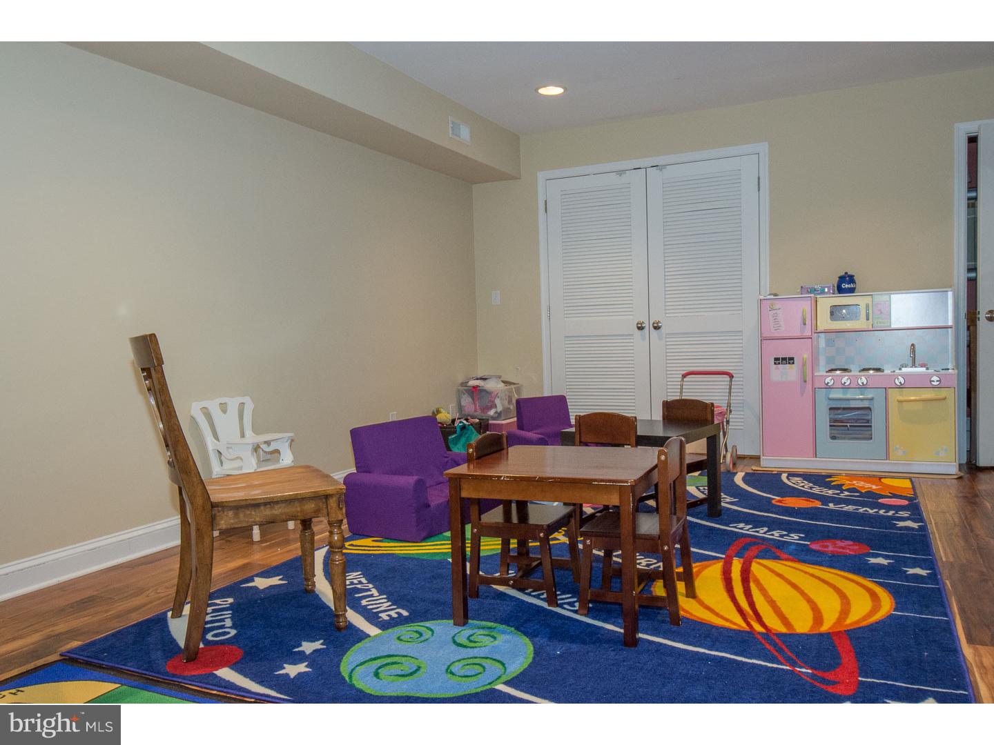 WASHINGTON SQ - Residential