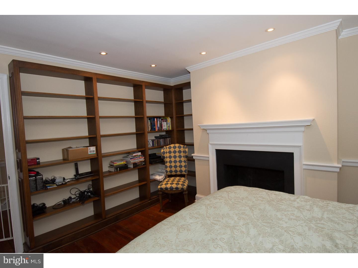 WASHINGTON SQ - Residential