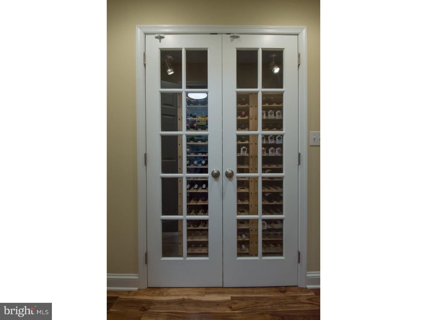 WASHINGTON SQ - Residential