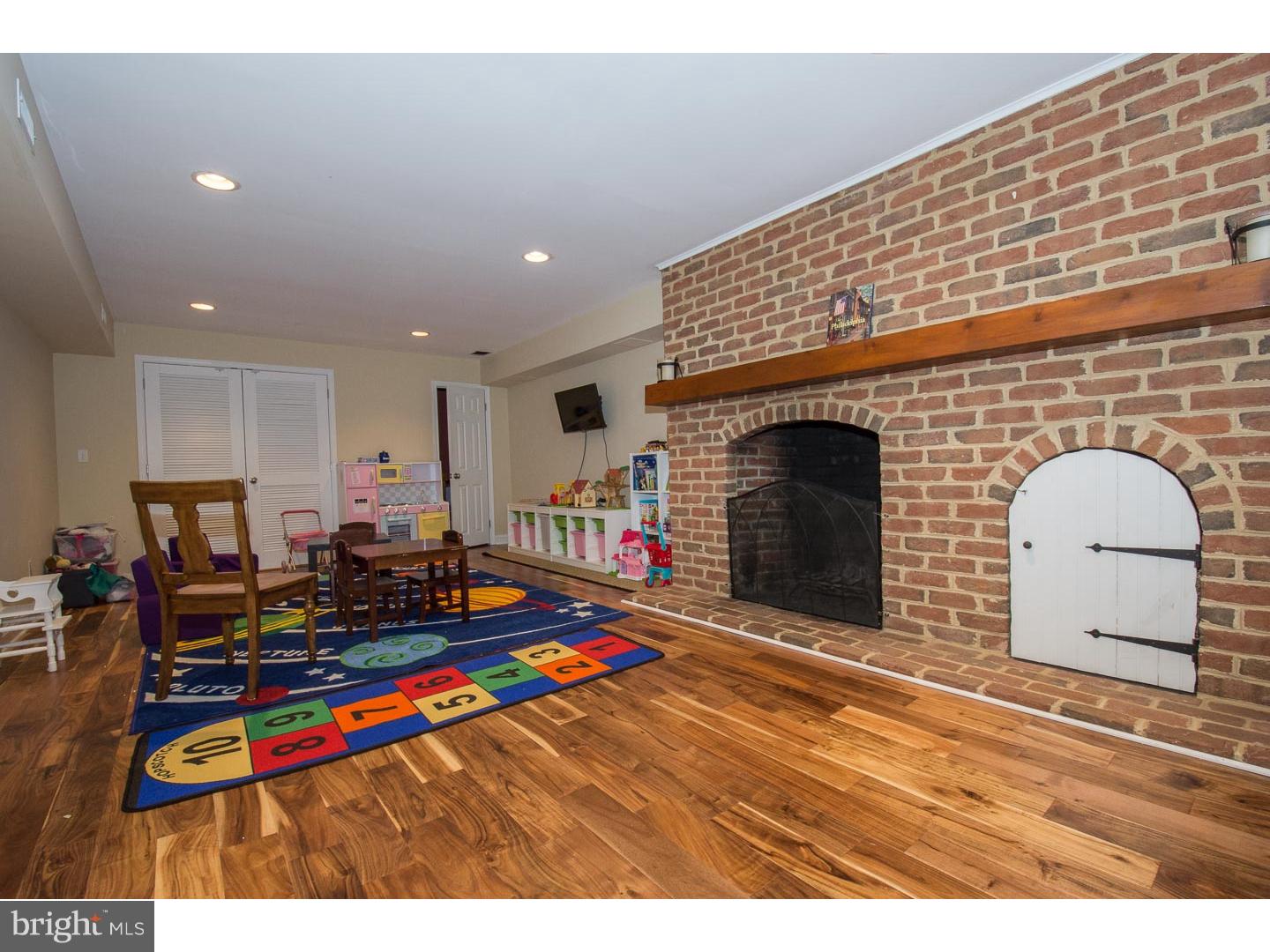 WASHINGTON SQ - Residential