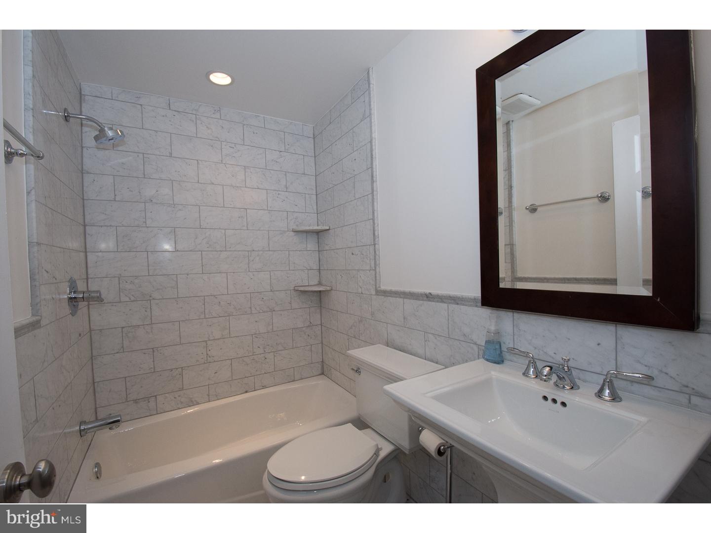 WASHINGTON SQ - Residential