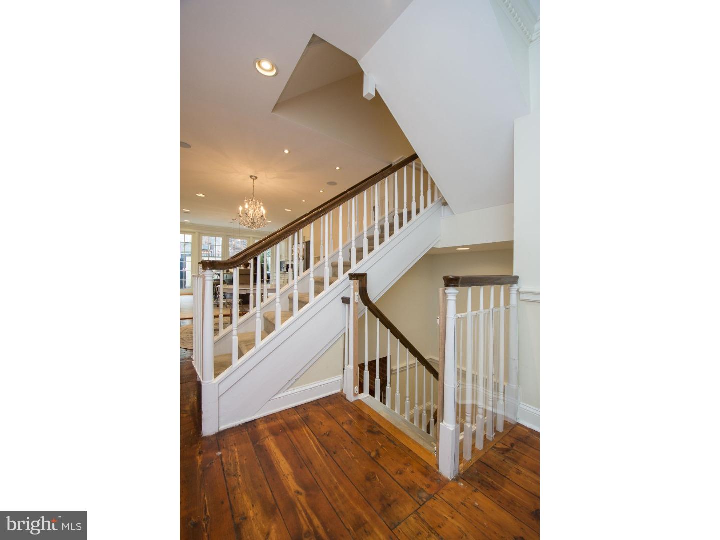 WASHINGTON SQ - Residential