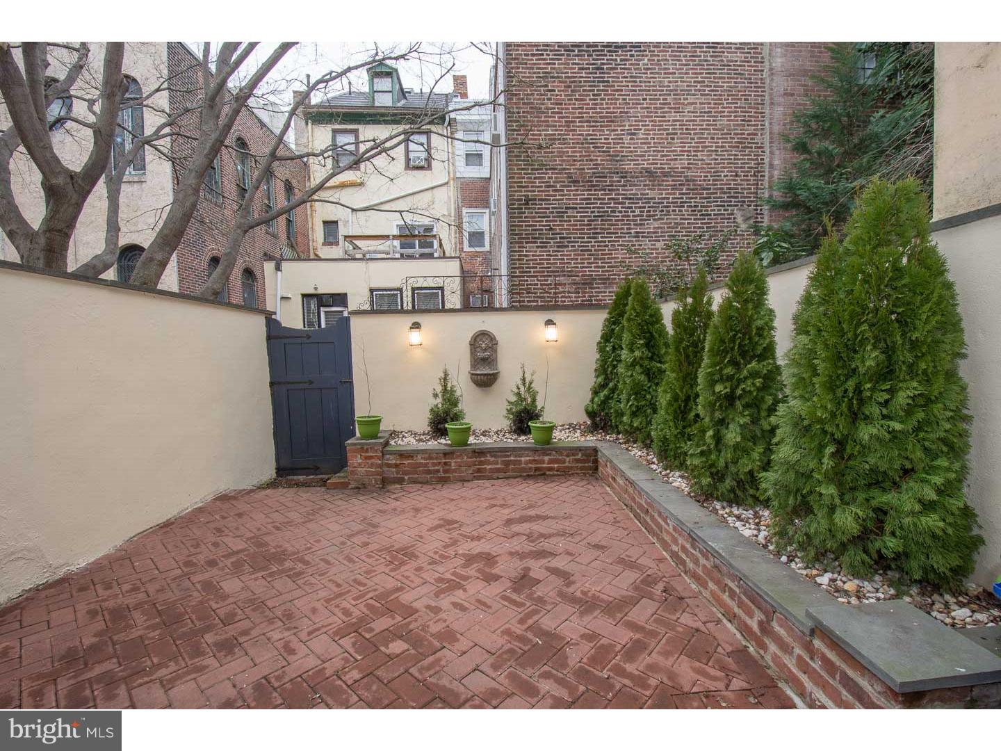 WASHINGTON SQ - Residential