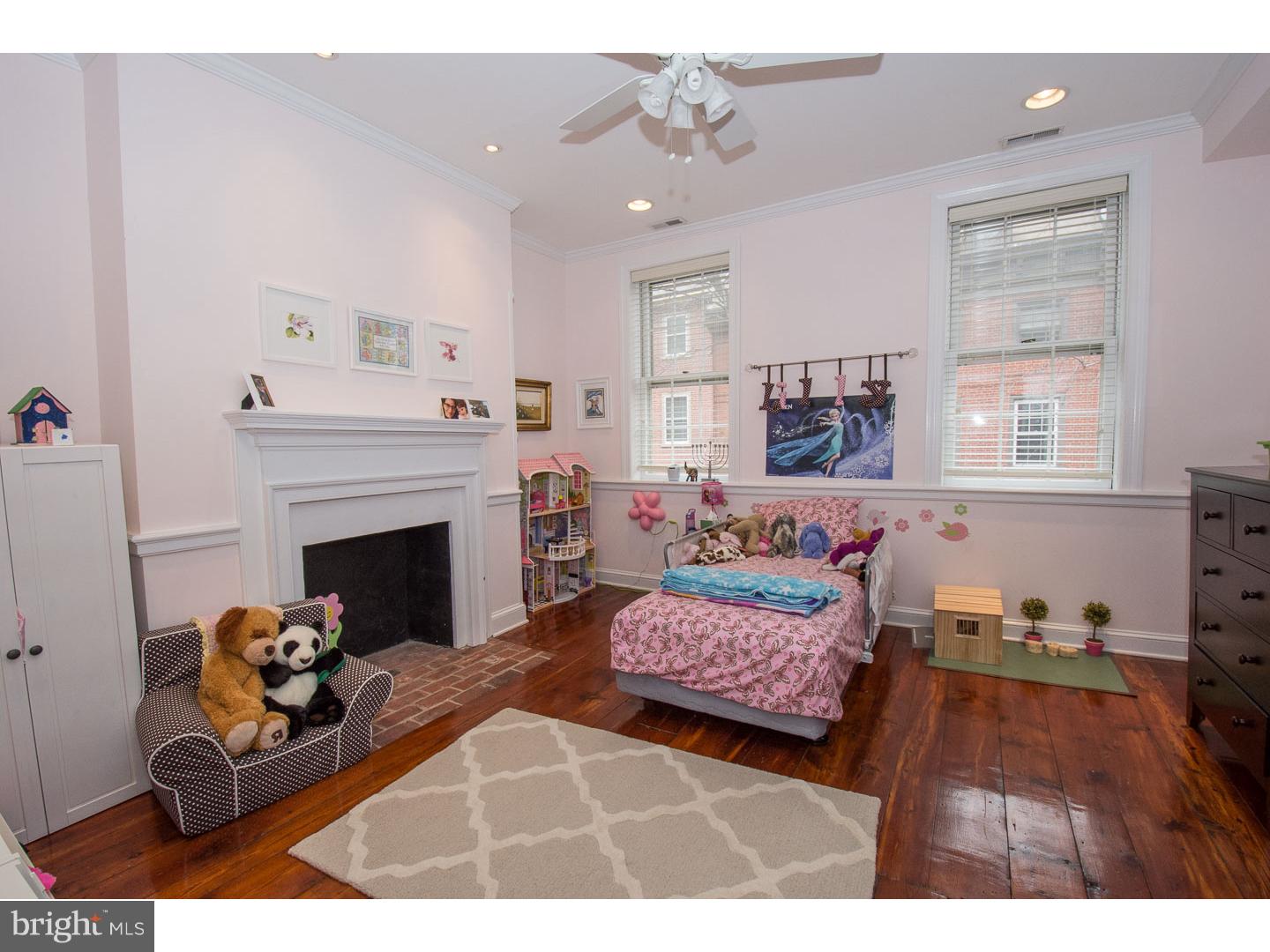 WASHINGTON SQ - Residential