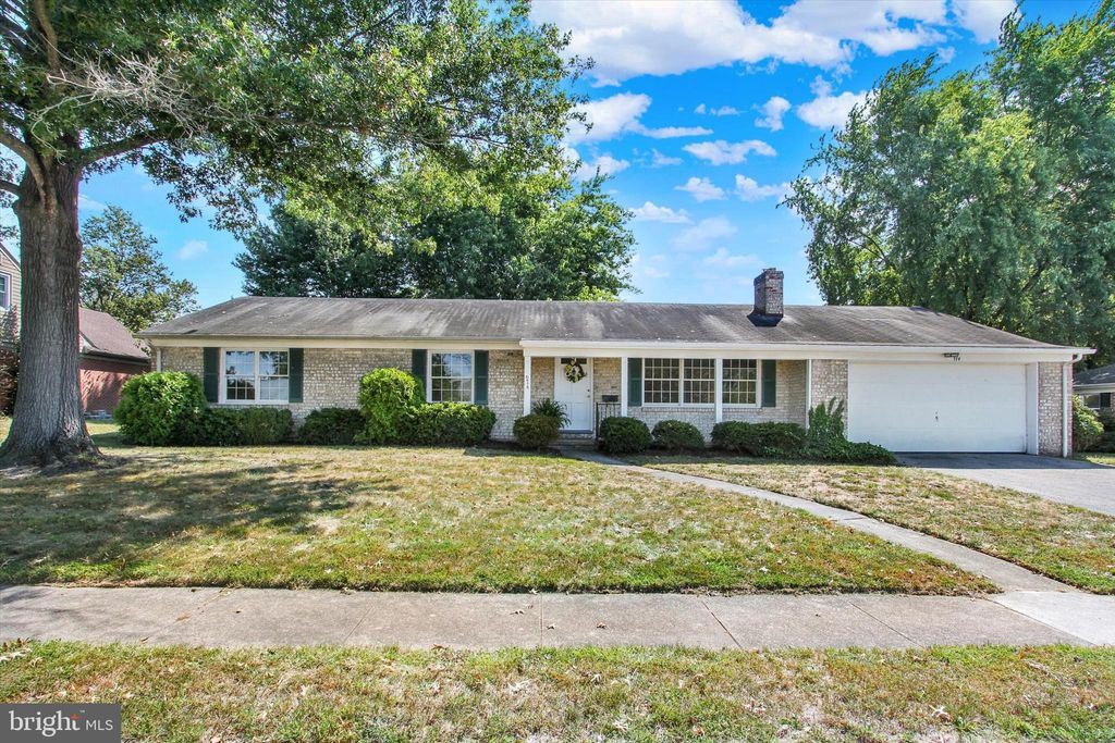 Photo of 974 Fairview Avenue, GETTYSBURG, PA 17325 (MLS # PAAD2021130)