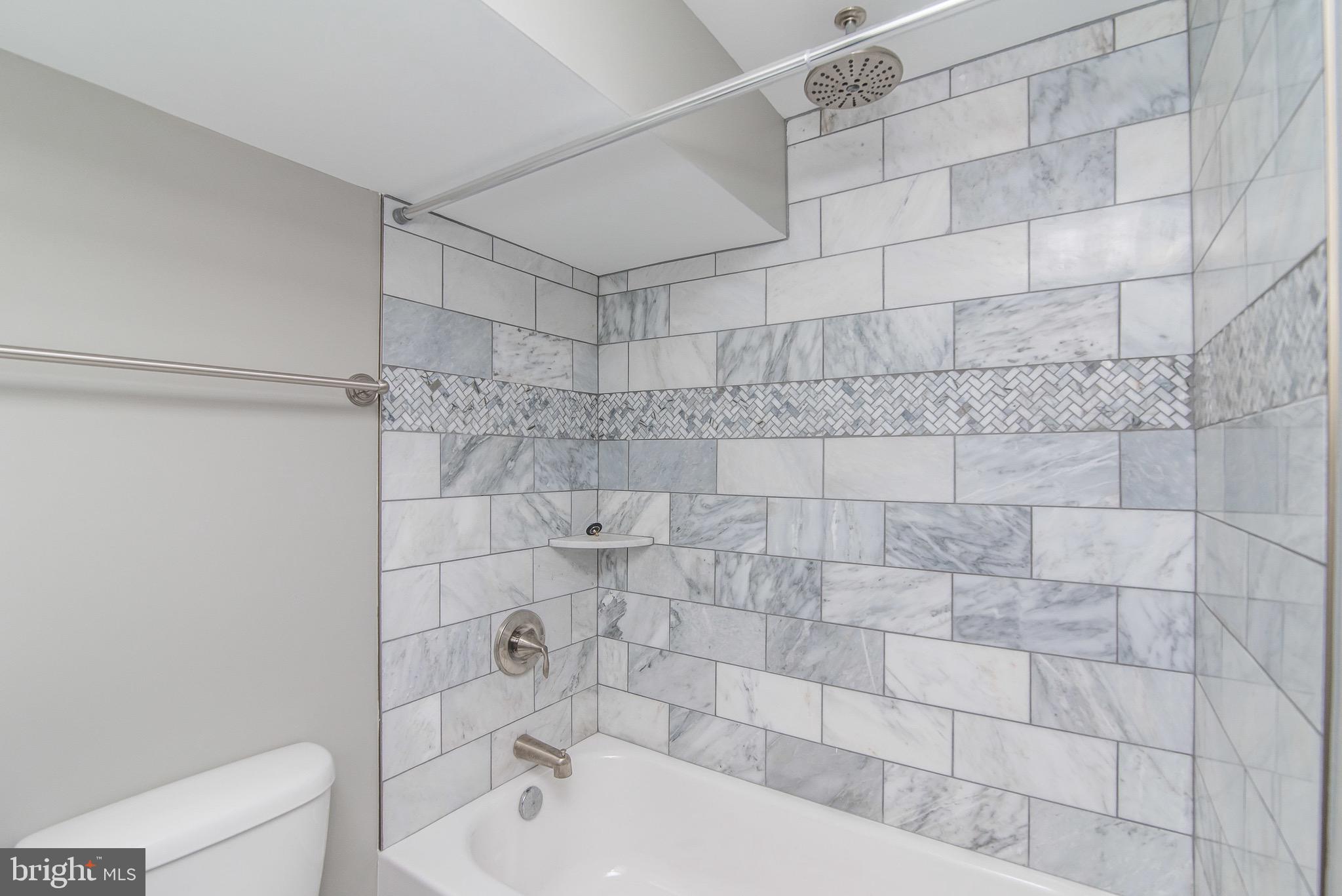 RIVERSIDE - Residential Lease