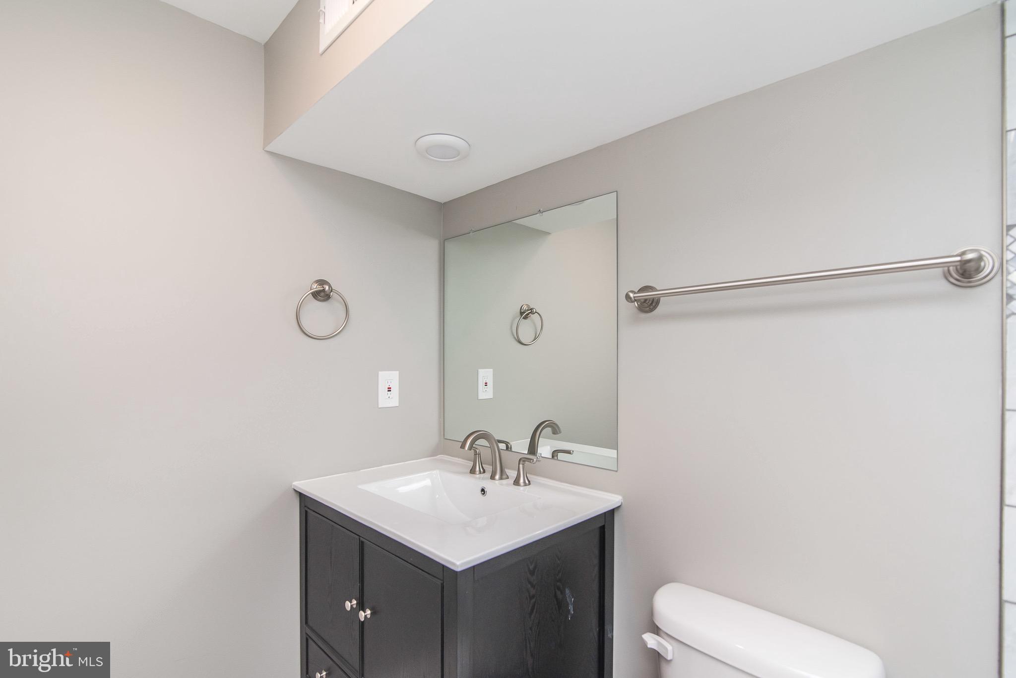 RIVERSIDE - Residential Lease