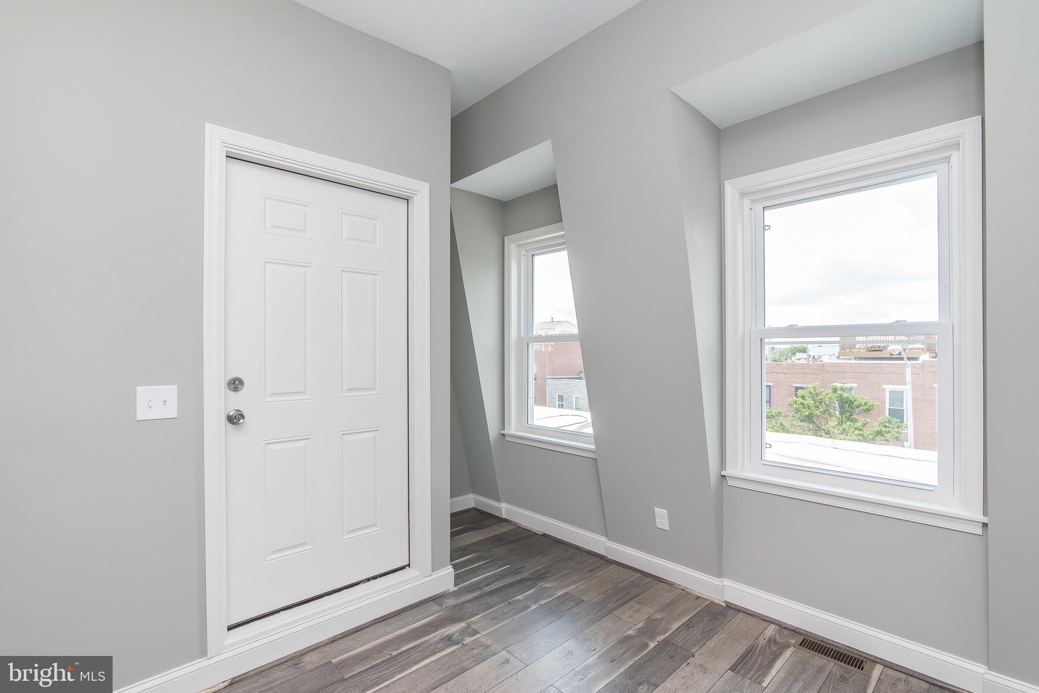 RIVERSIDE - Residential Lease