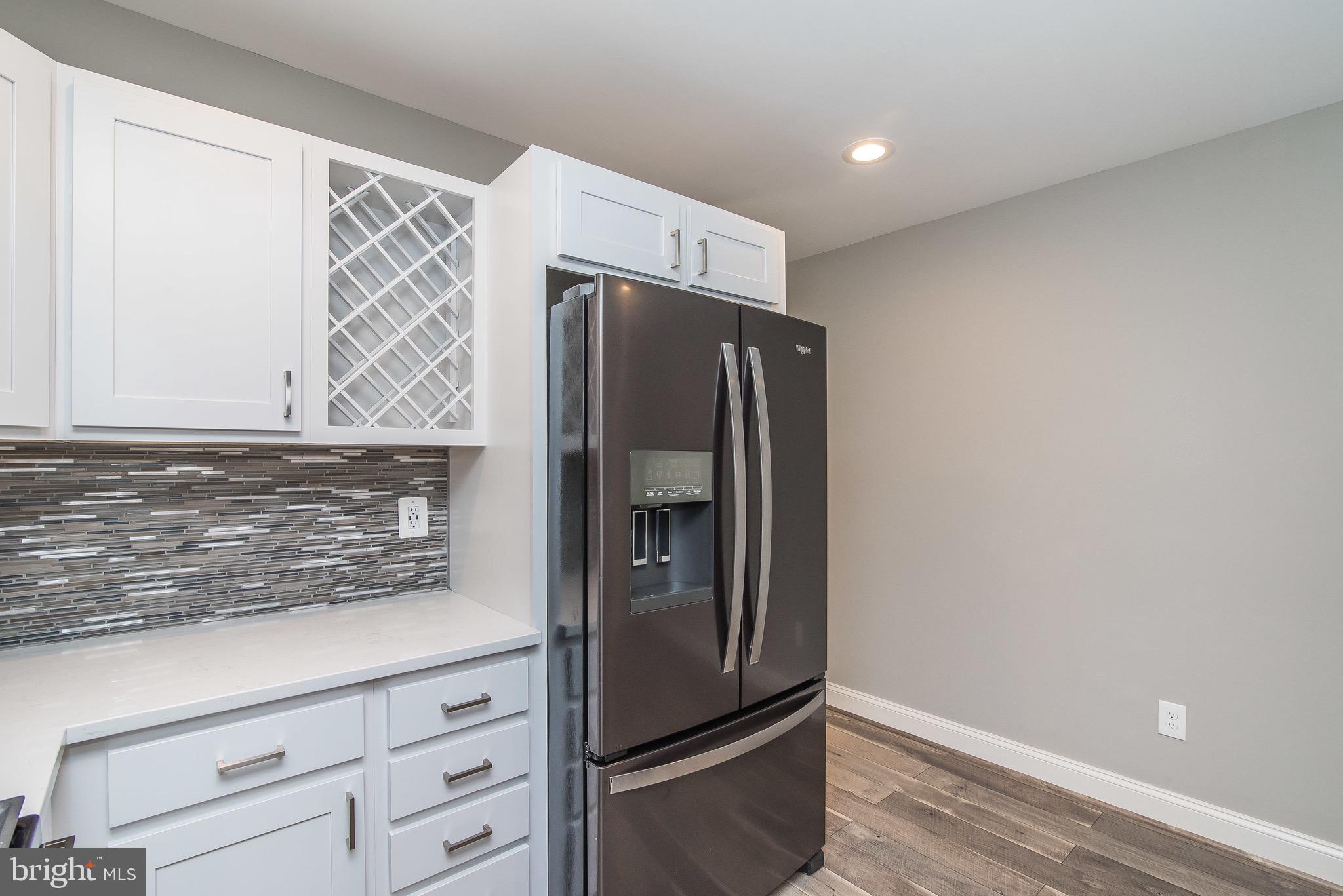 RIVERSIDE - Residential Lease