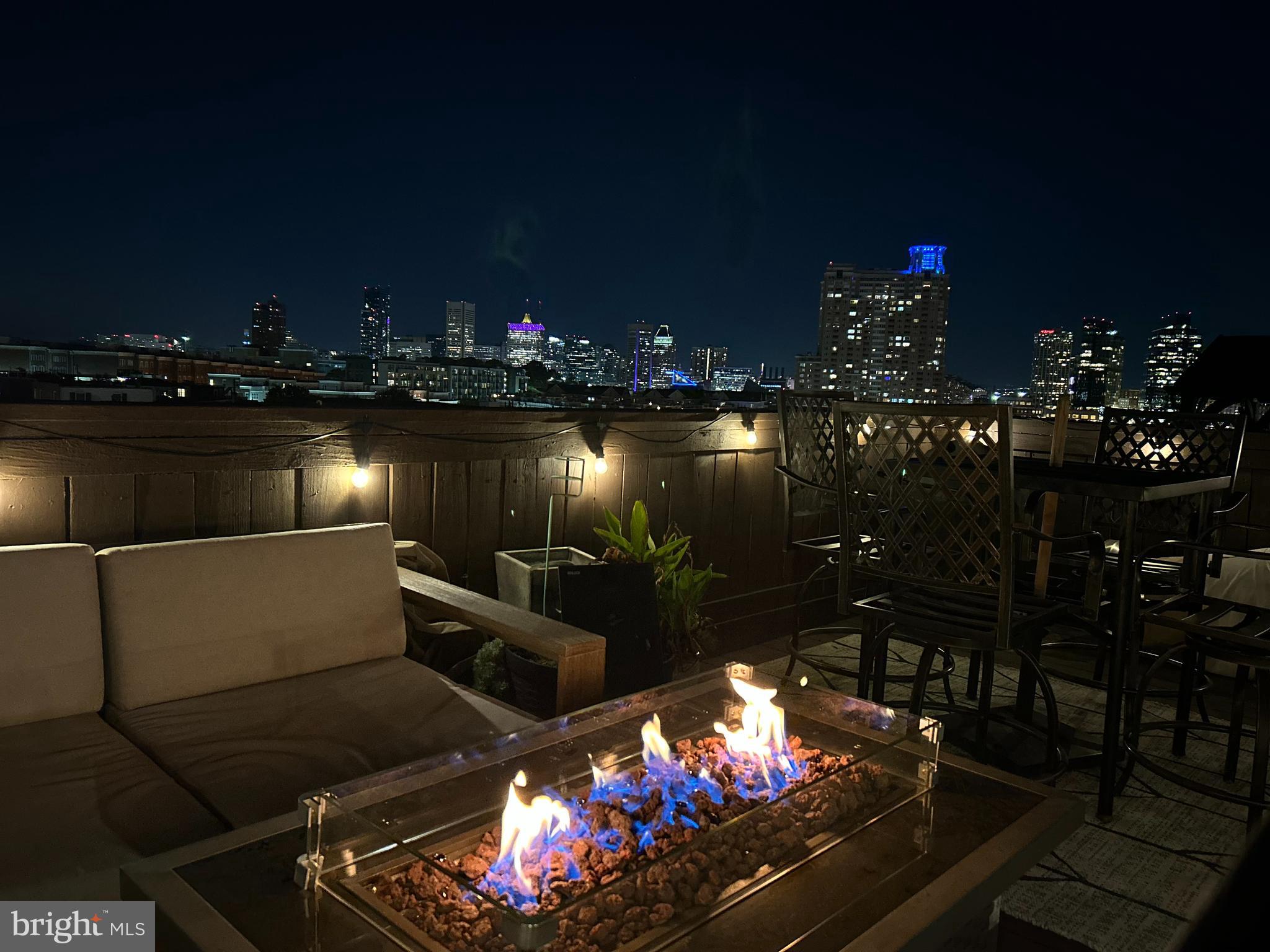 RIVERSIDE - Residential Lease