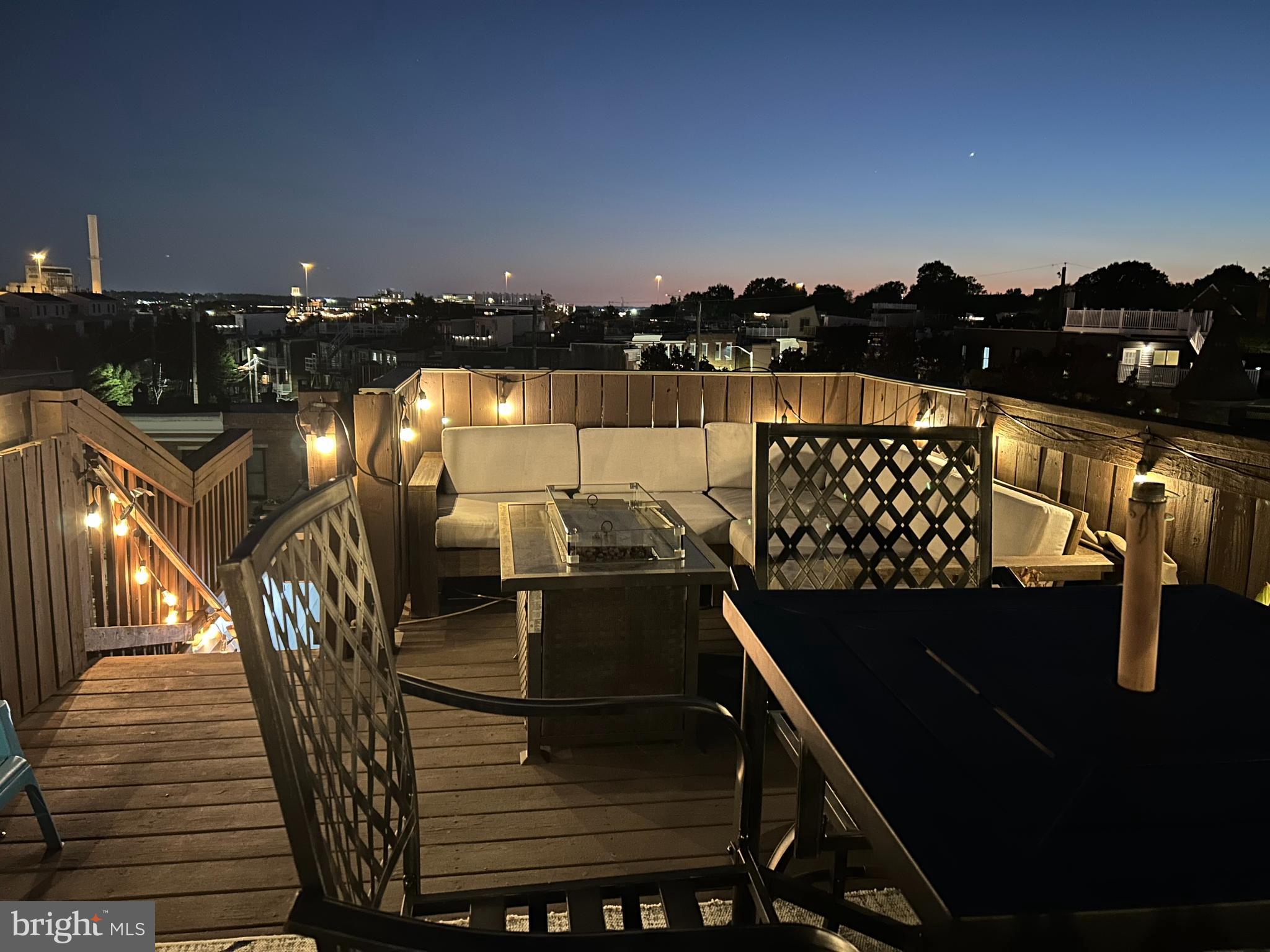 RIVERSIDE - Residential Lease