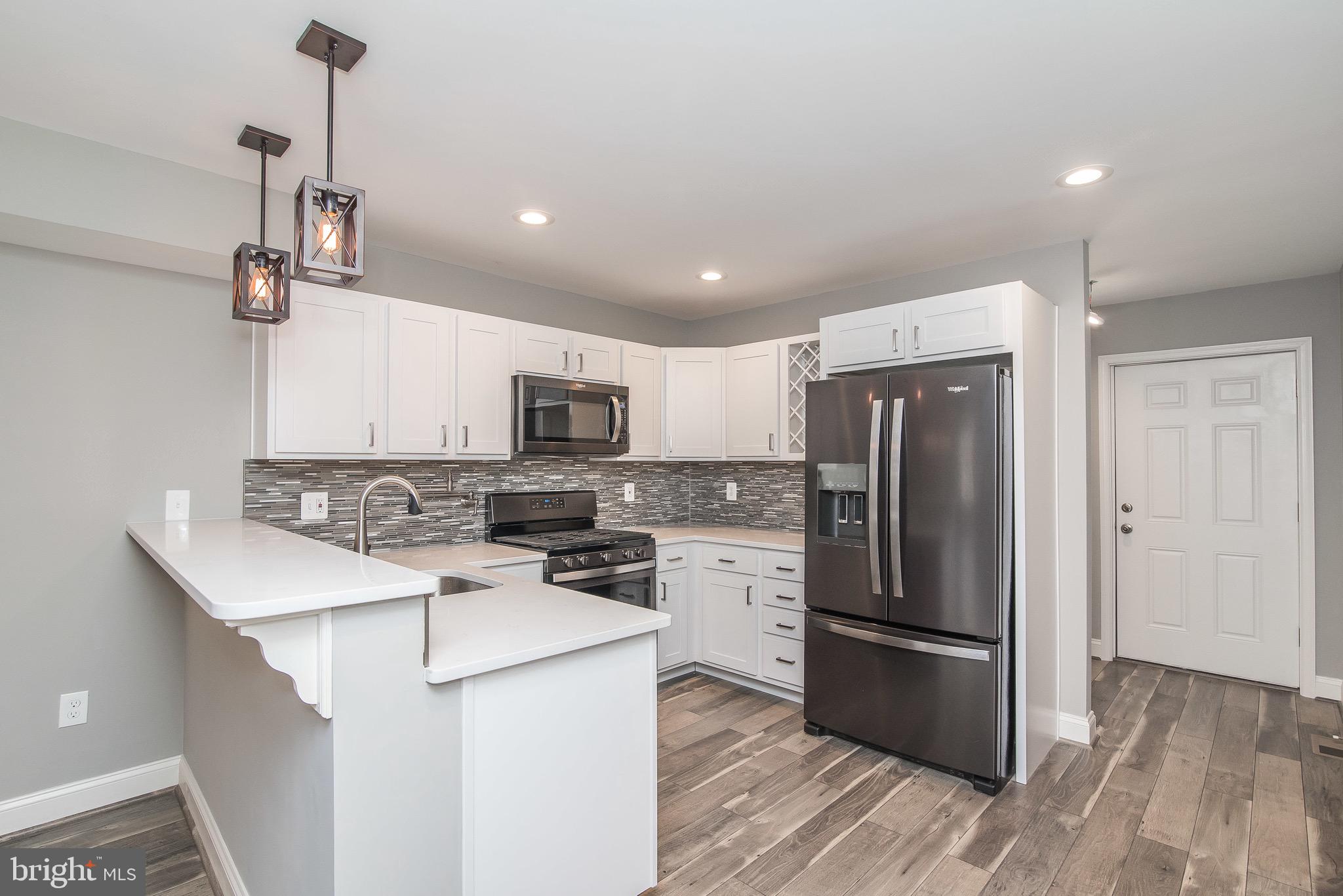 RIVERSIDE - Residential Lease