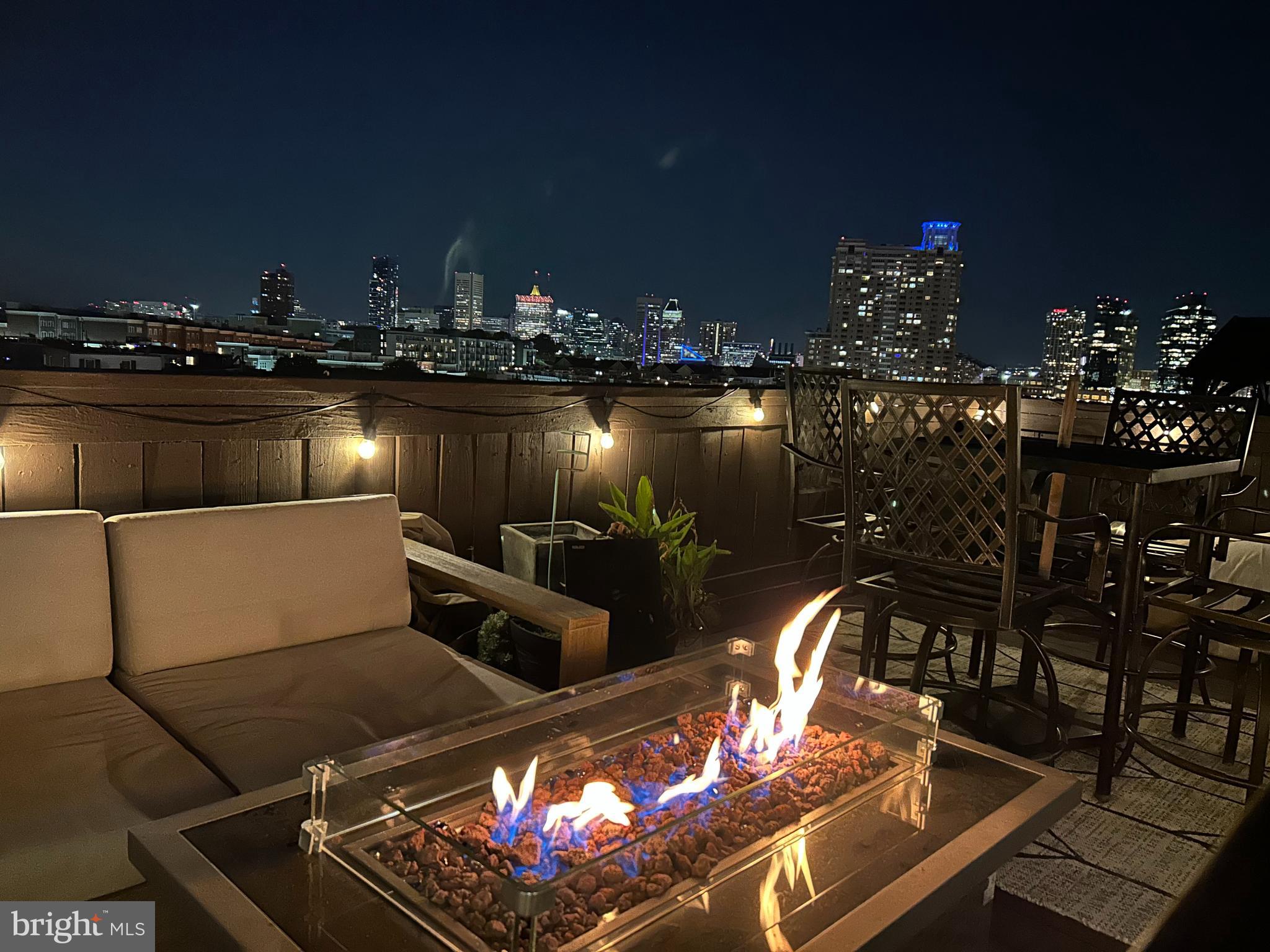 RIVERSIDE - Residential Lease