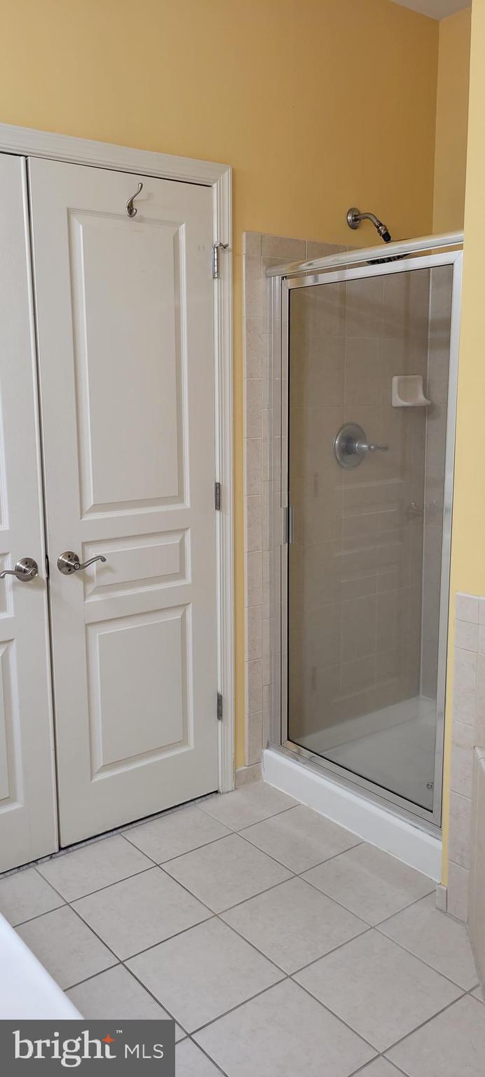 CROFTON GATE - Residential Lease