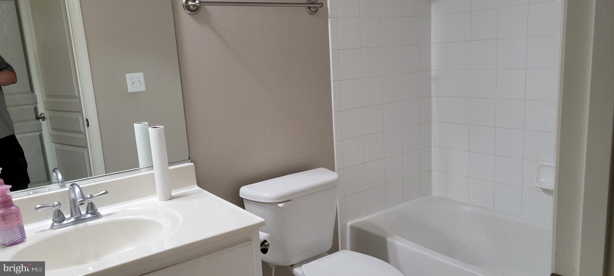 CROFTON GATE - Residential Lease