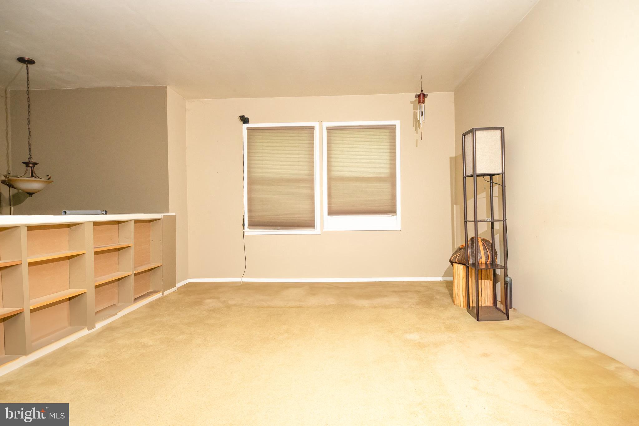 STRAWBERRY HILL EST SUB - Residential