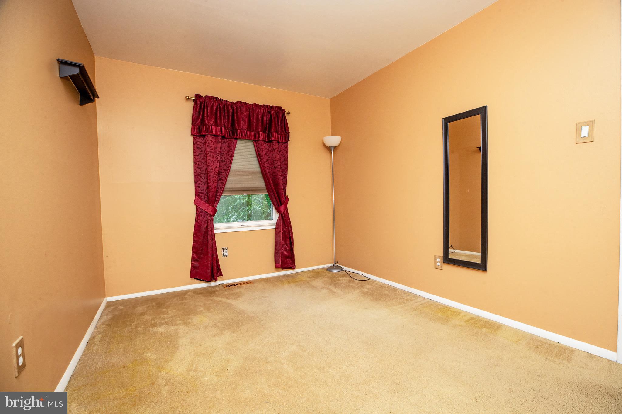 STRAWBERRY HILL EST SUB - Residential