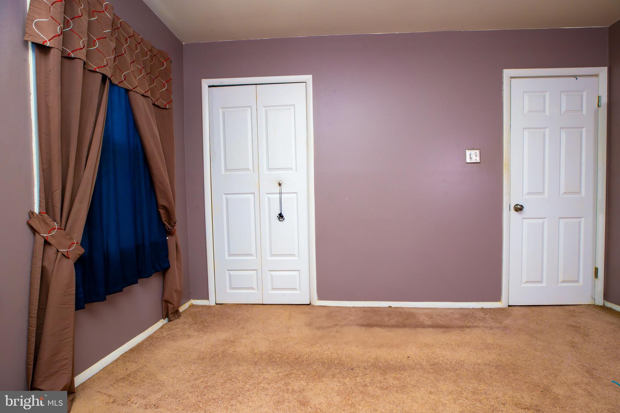 STRAWBERRY HILL EST SUB - Residential