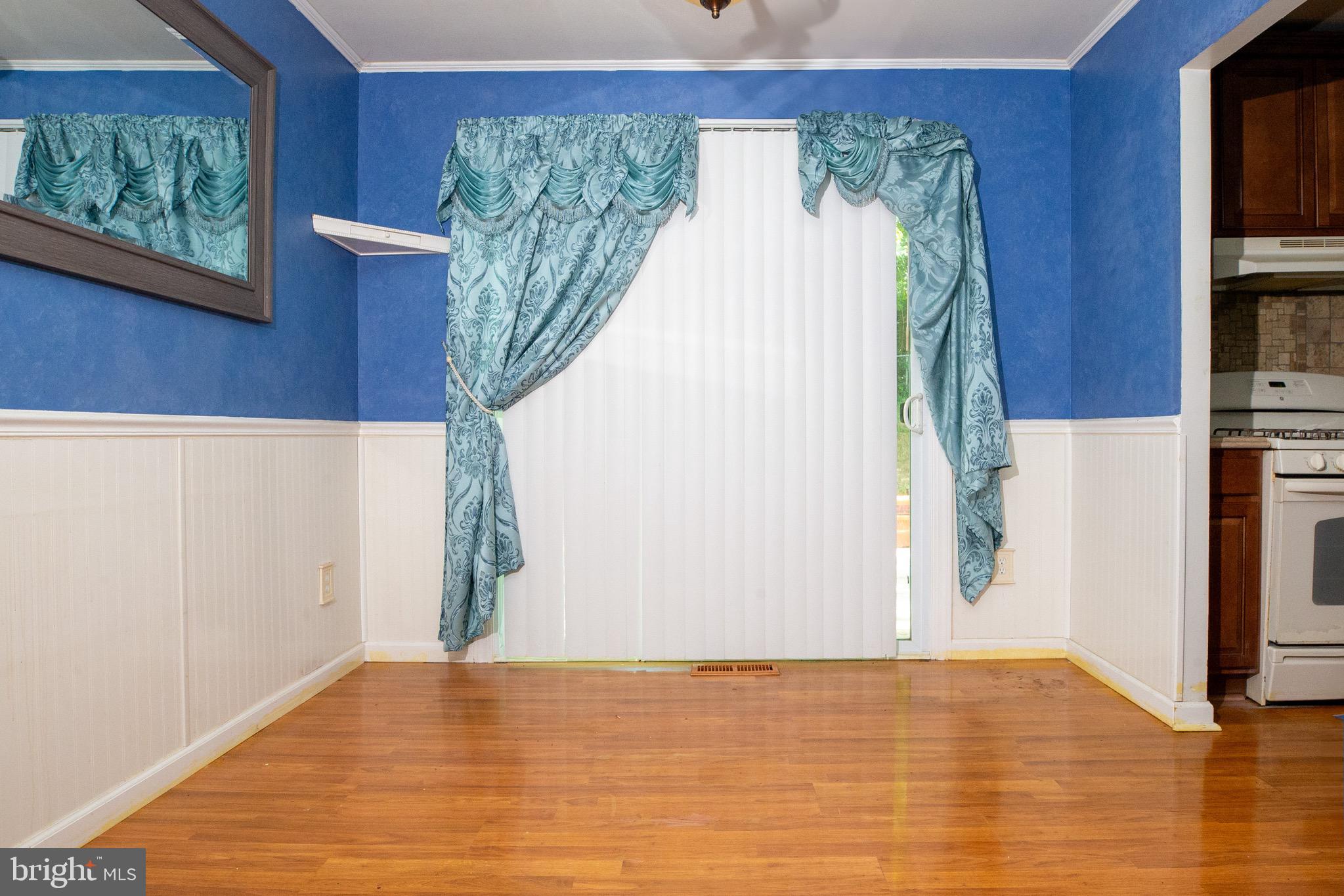 STRAWBERRY HILL EST SUB - Residential