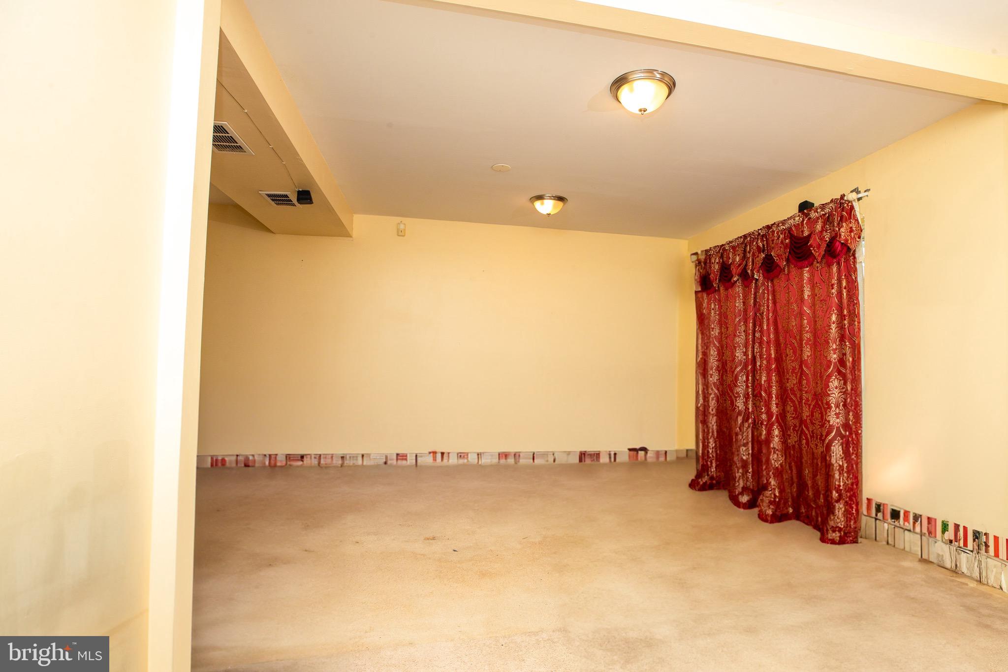 STRAWBERRY HILL EST SUB - Residential