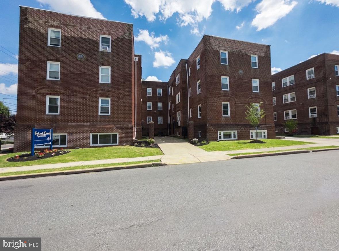 FOLCROFT - Residential Lease