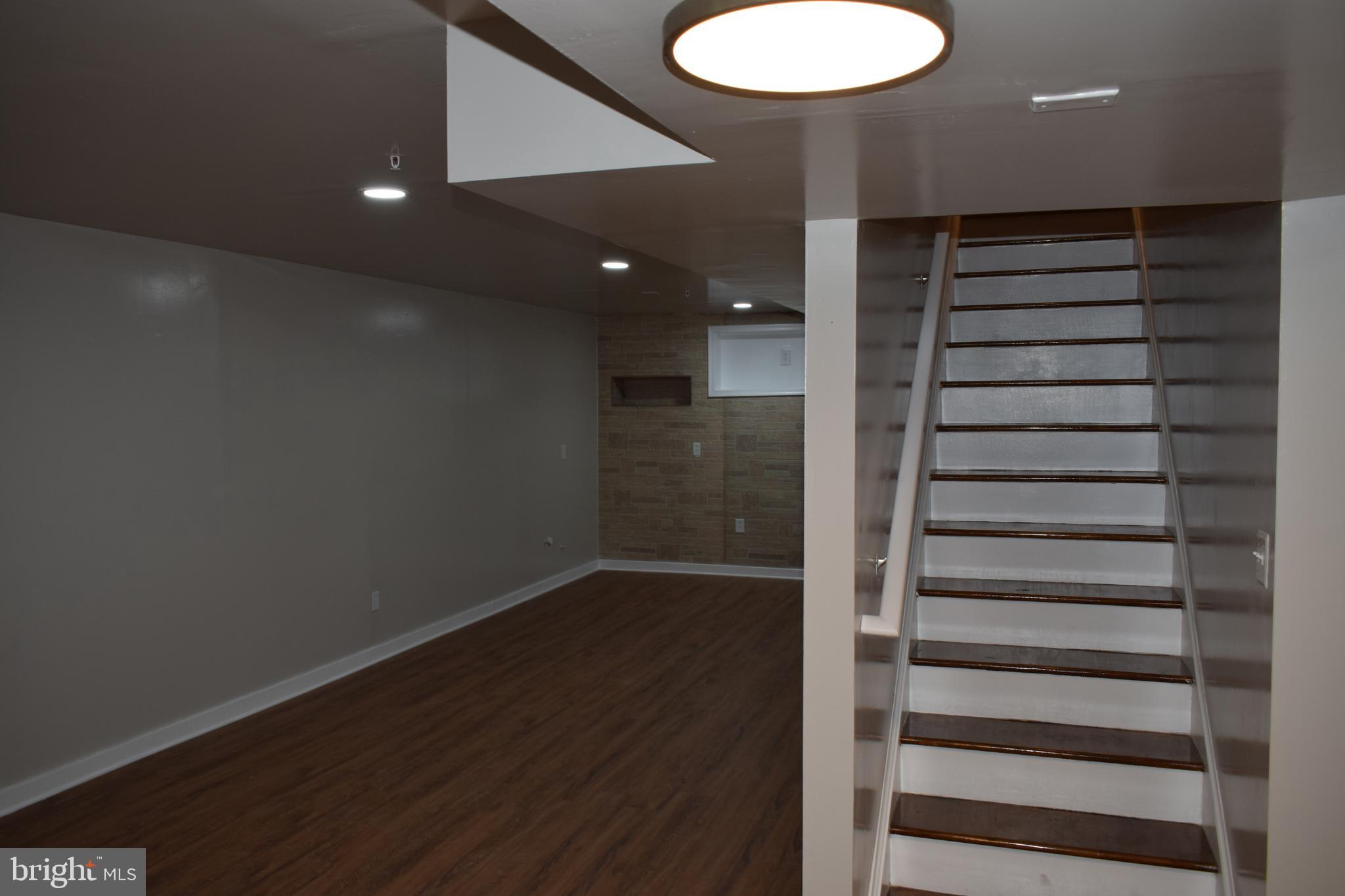 MIDDLE RIVER - Residential Lease