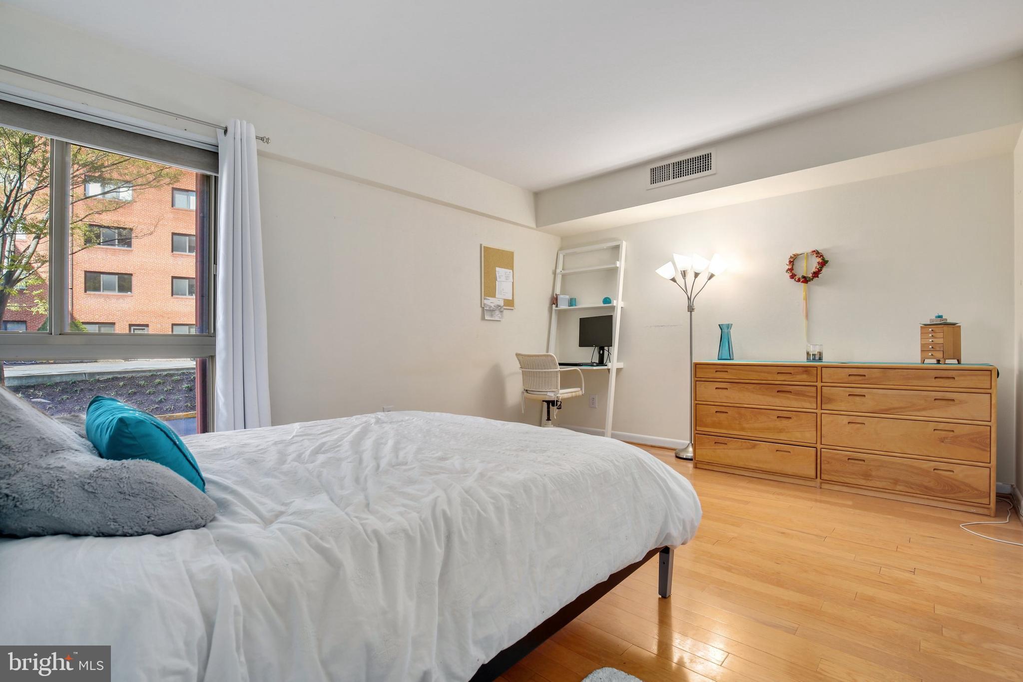 SUSSEX HOUSE - Residential