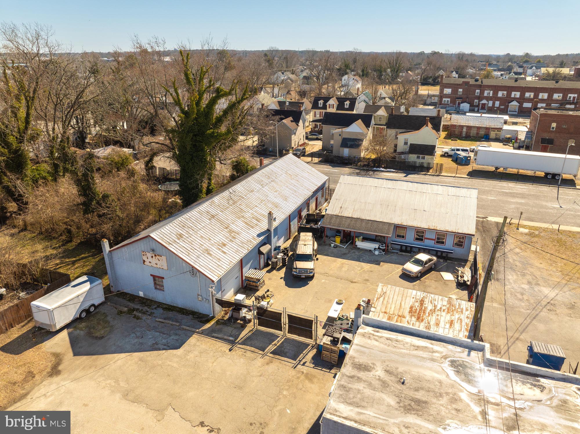 522 RACE STREET REAR