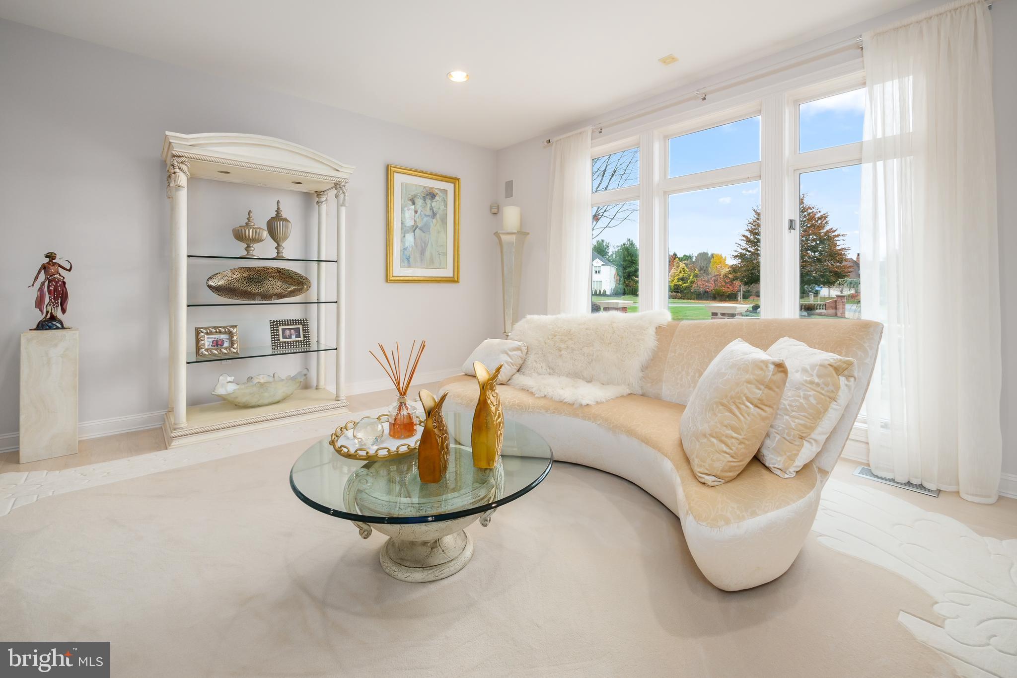 COUNTRY CLUB ESTATES - Residential