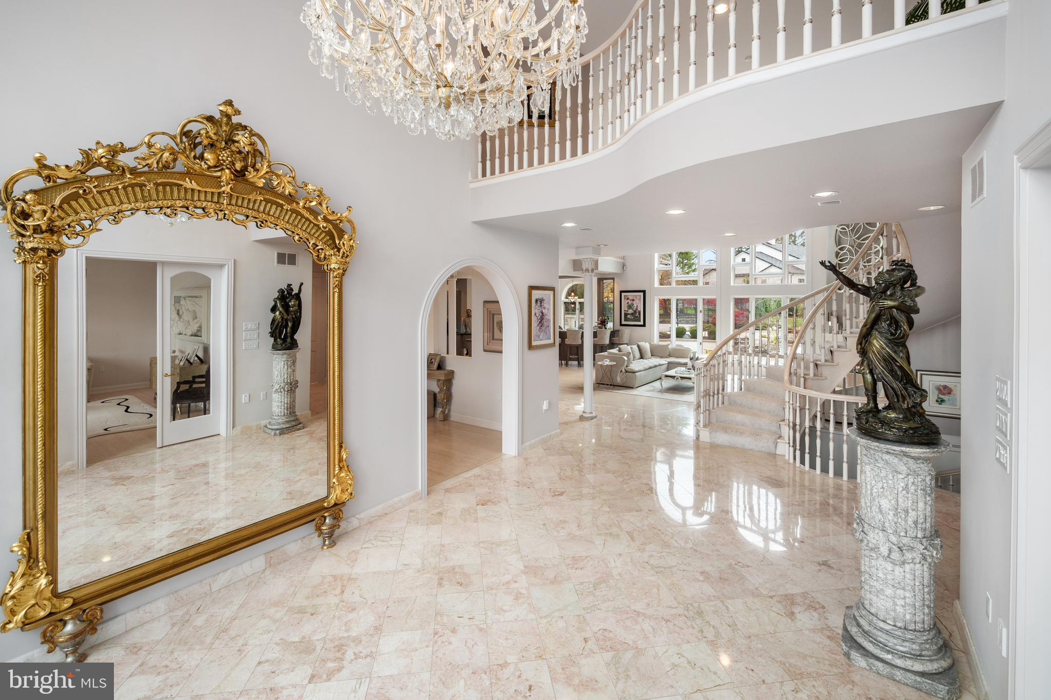 COUNTRY CLUB ESTATES - Residential