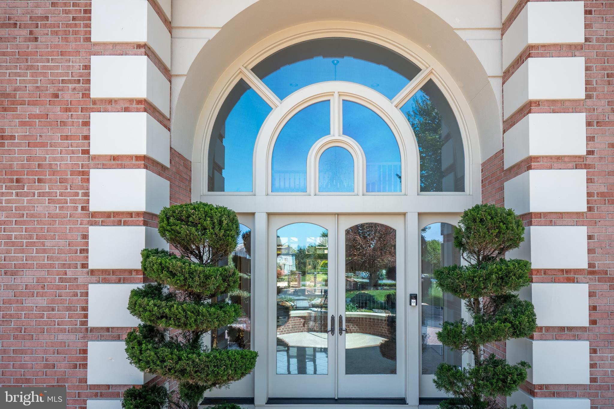 COUNTRY CLUB ESTATES - Residential