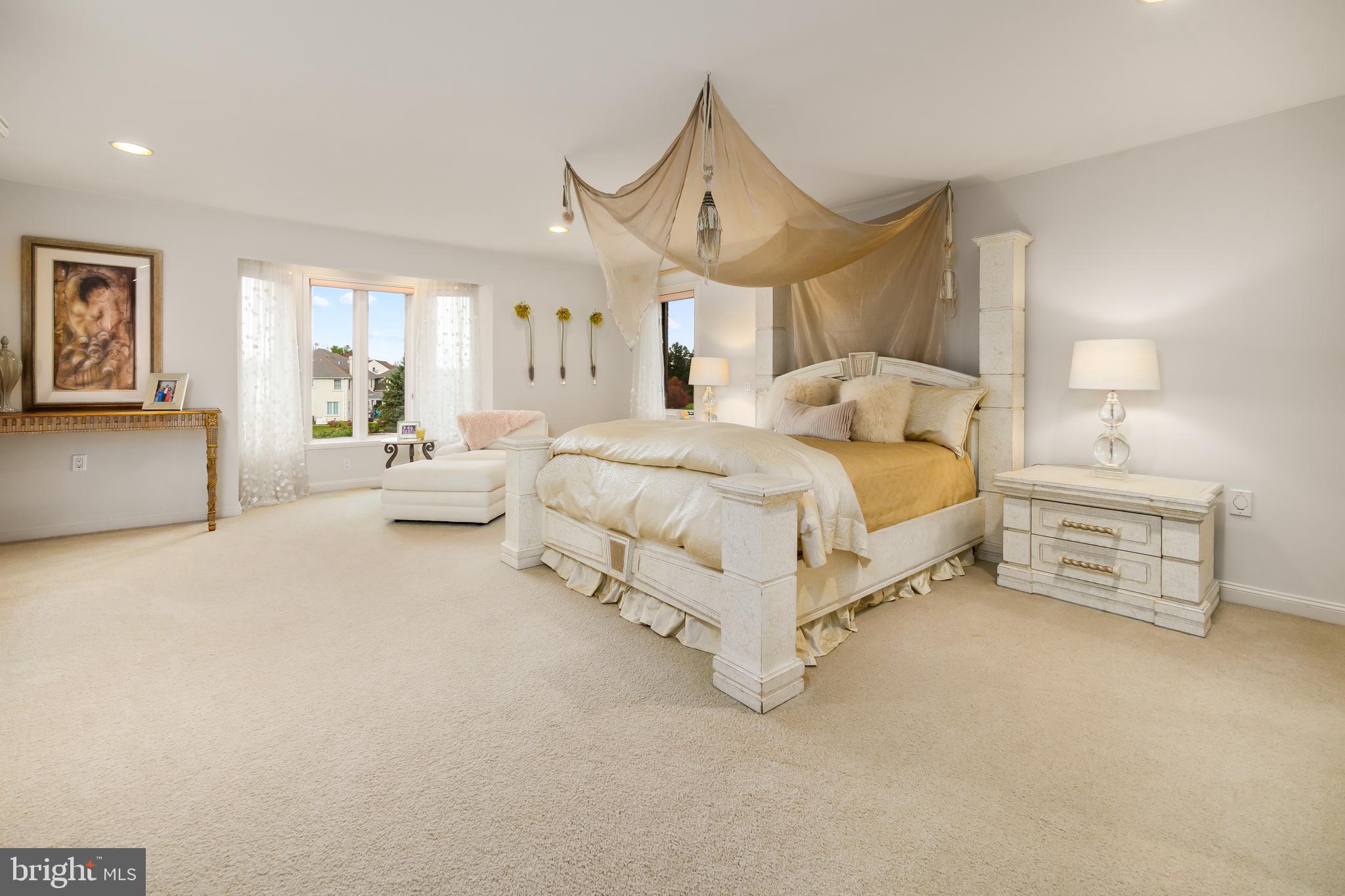 COUNTRY CLUB ESTATES - Residential