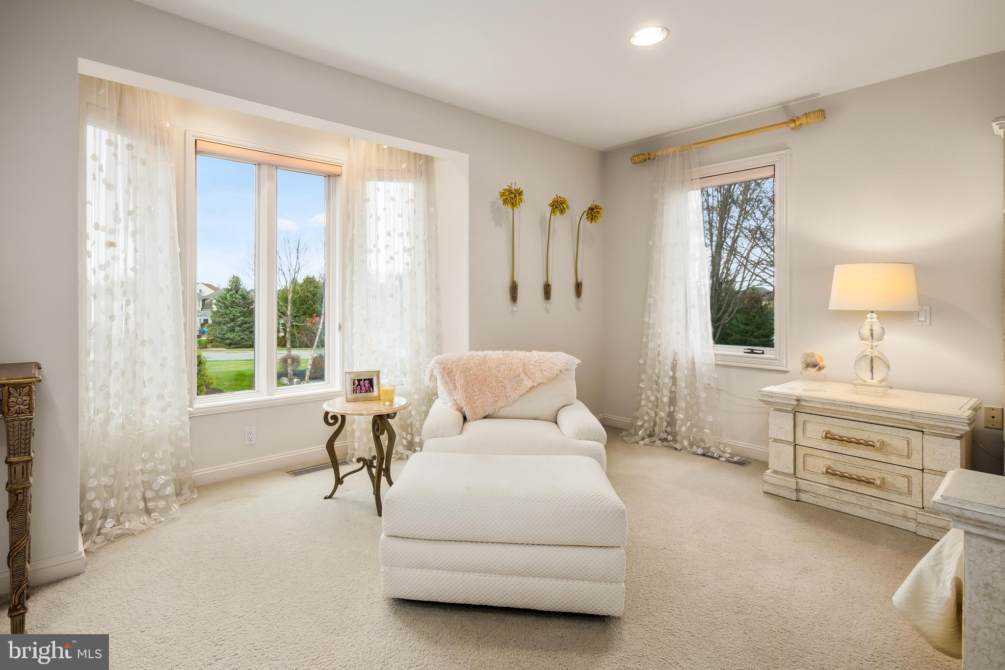 COUNTRY CLUB ESTATES - Residential