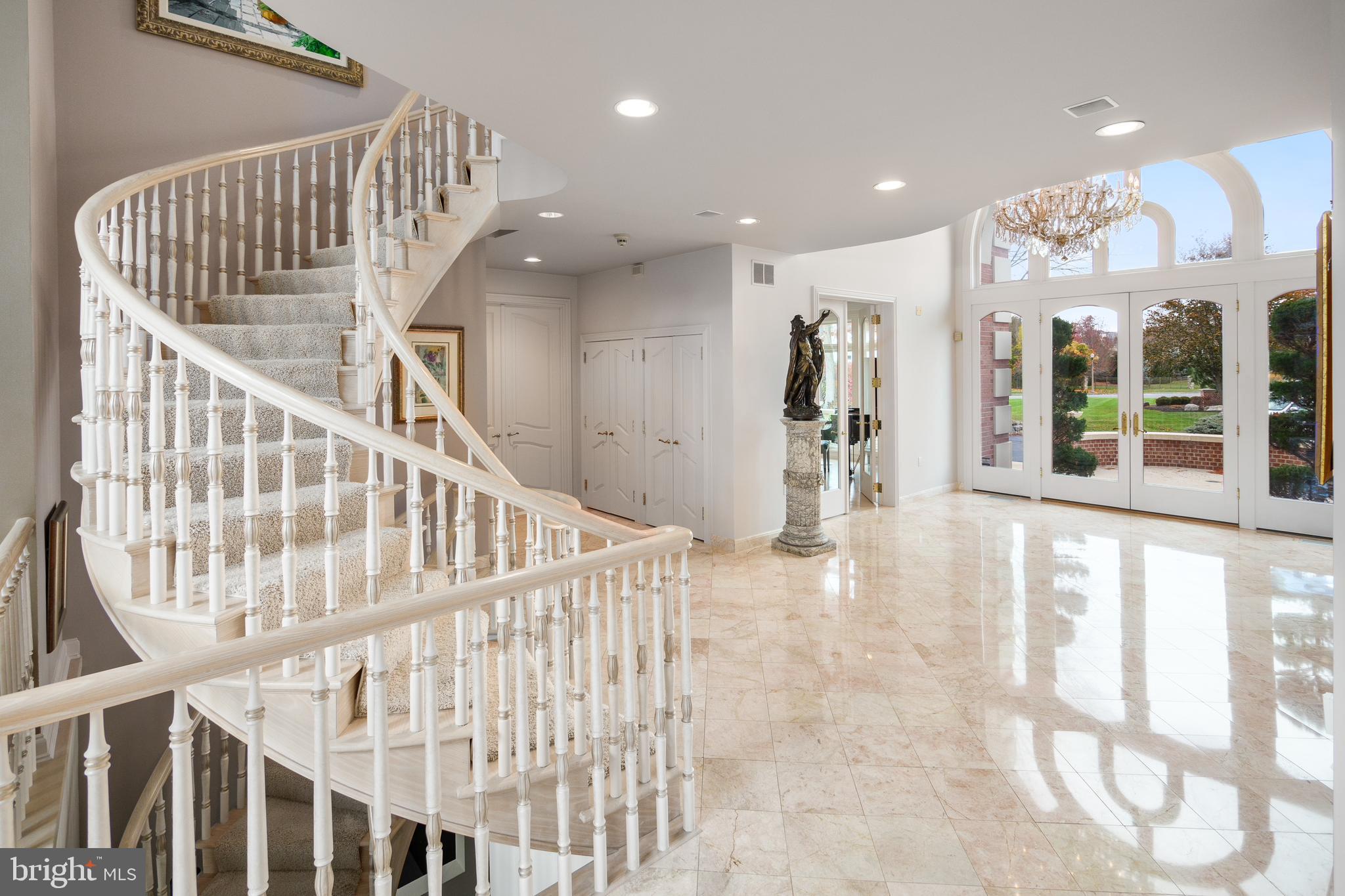 COUNTRY CLUB ESTATES - Residential