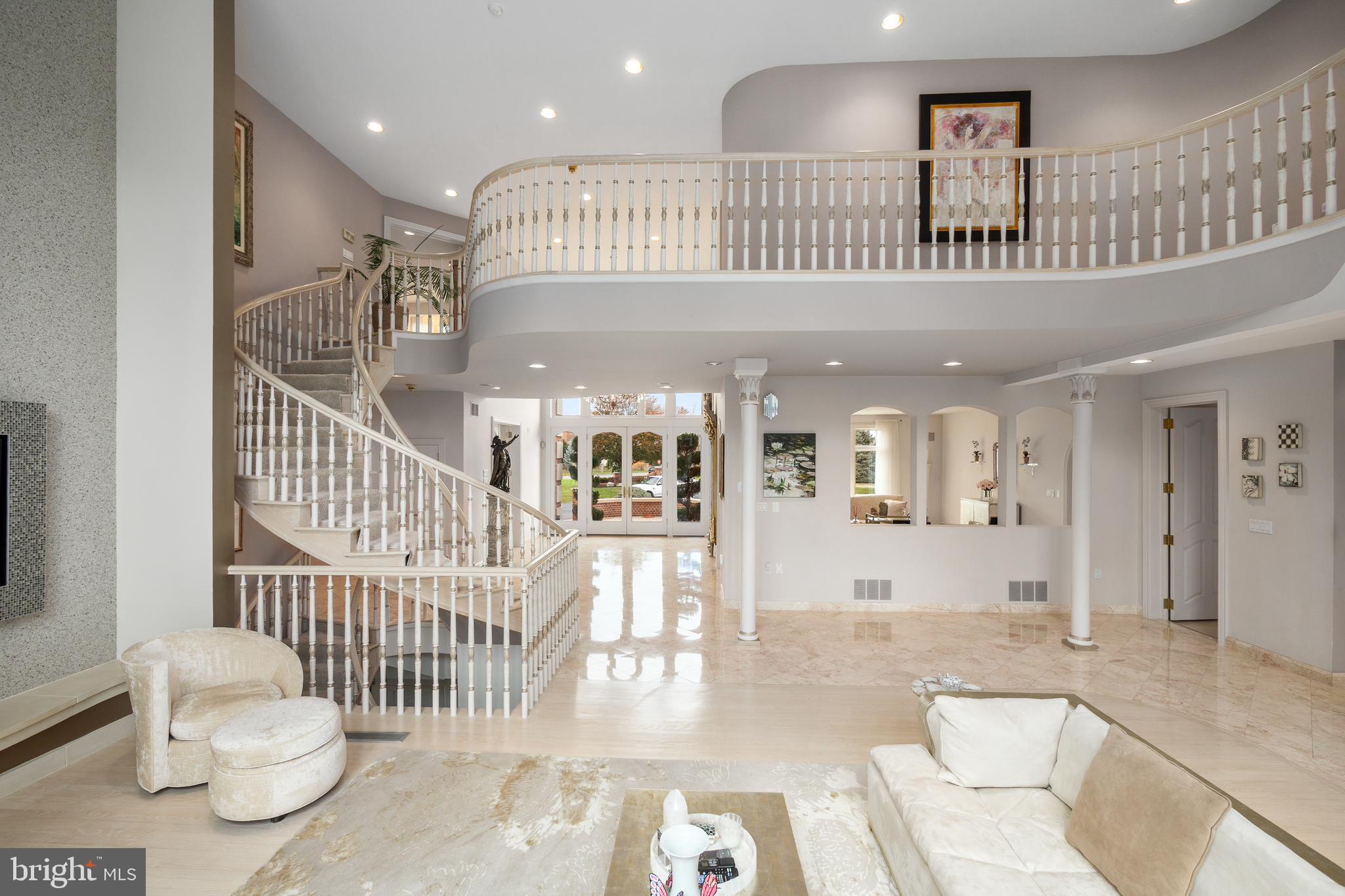 COUNTRY CLUB ESTATES - Residential