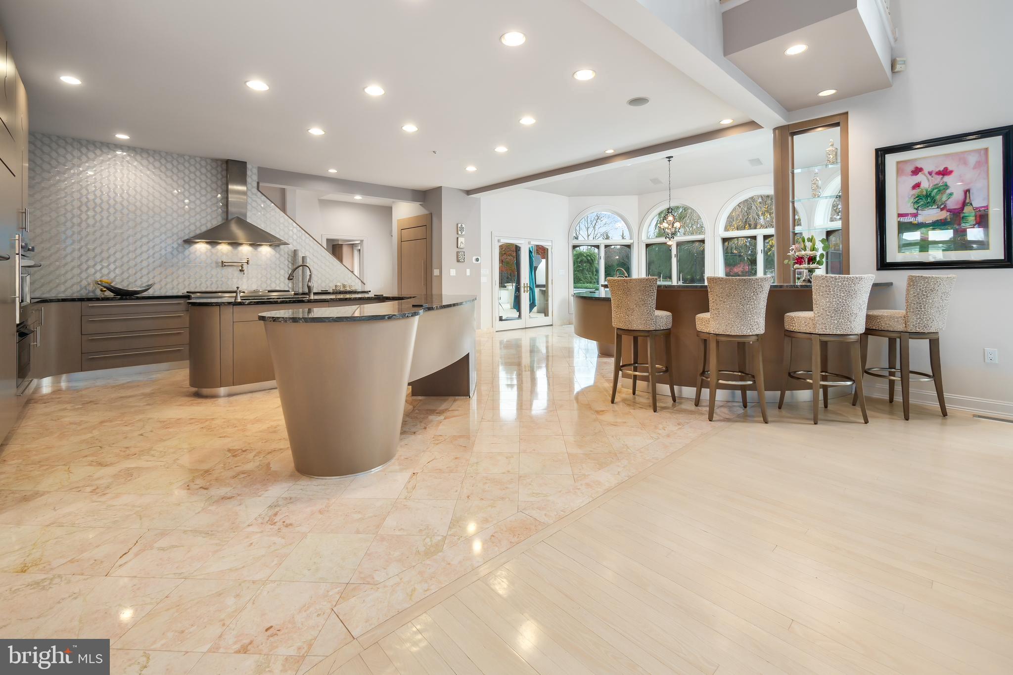 COUNTRY CLUB ESTATES - Residential