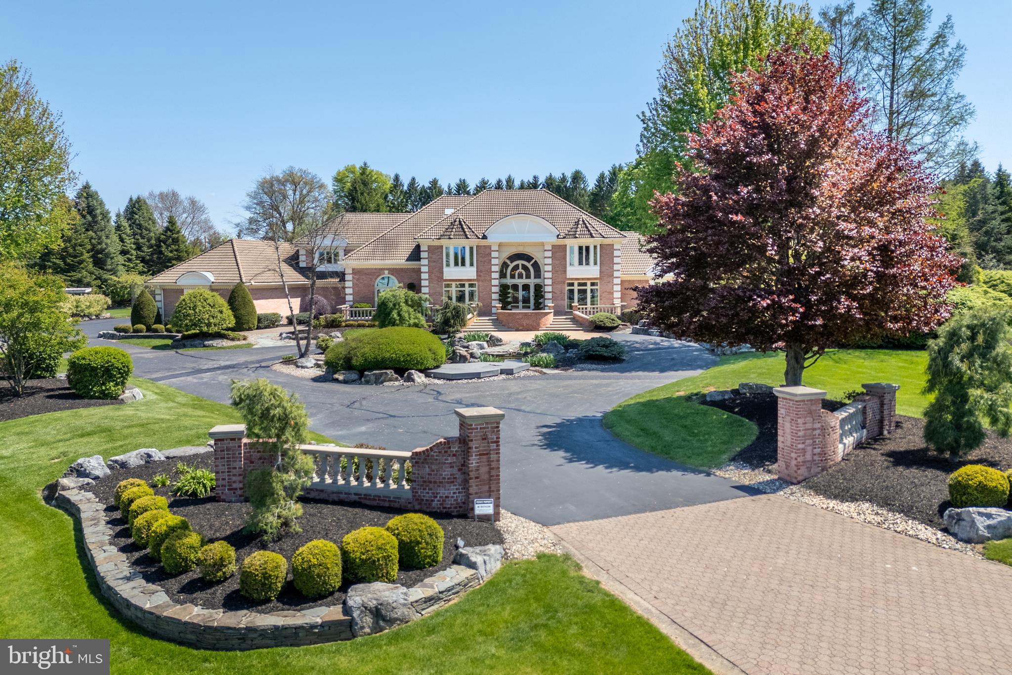 COUNTRY CLUB ESTATES - Residential