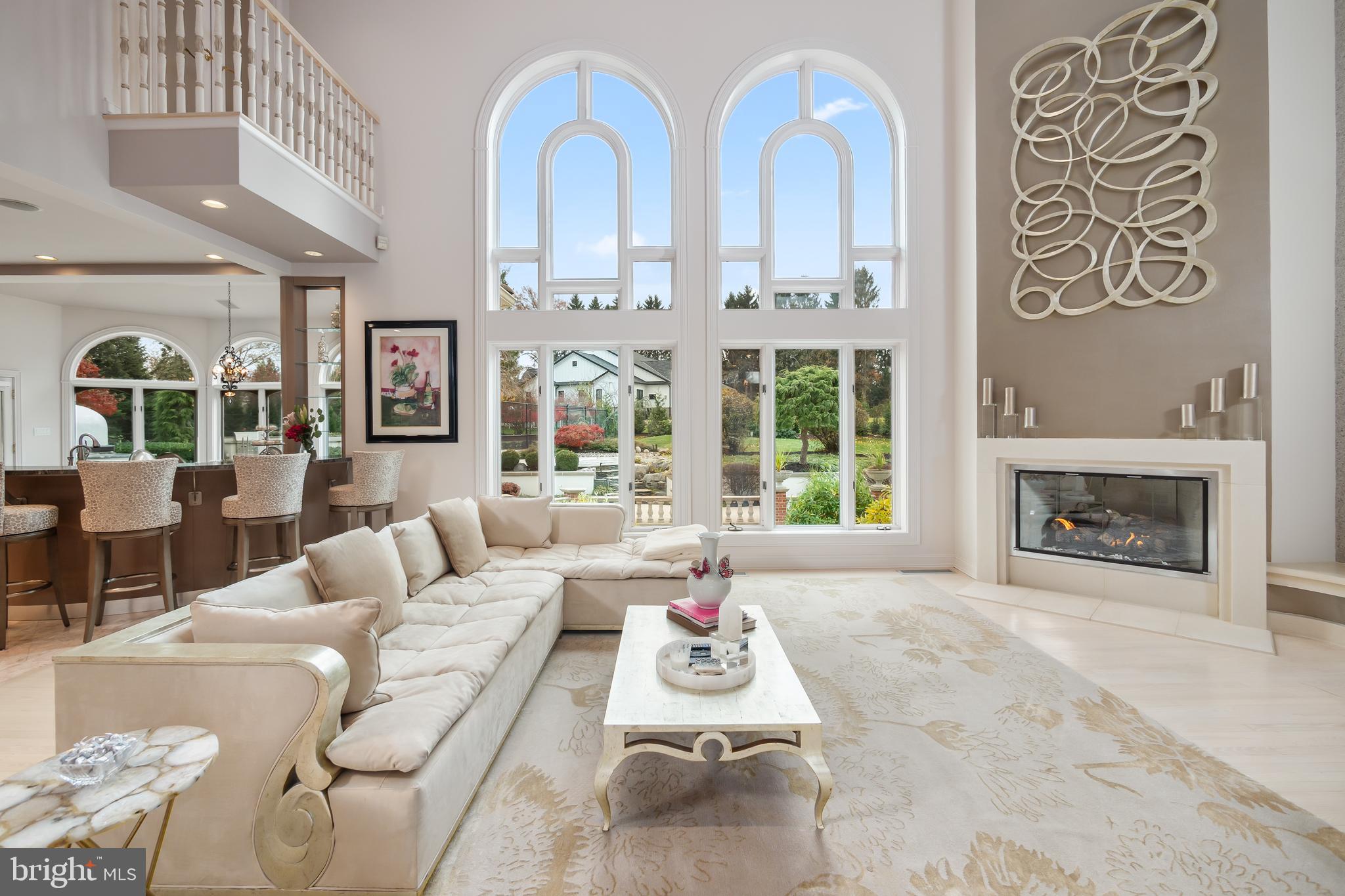 COUNTRY CLUB ESTATES - Residential