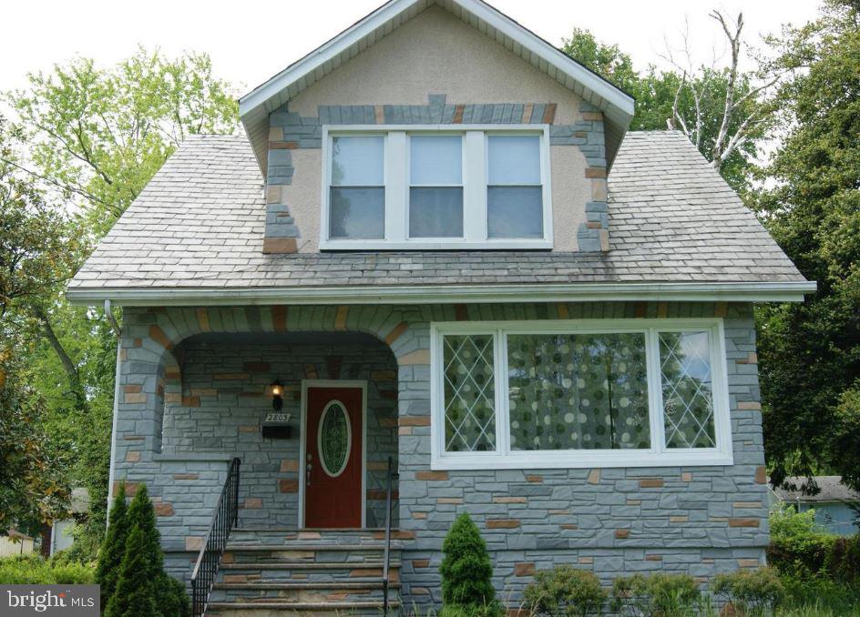 Welcome to 2803 Berwick Ave – where charm meets modern flair in the heart of Parkville! This beautifully updated 4-bedroom, 2.5-bath gem is bursting with personality and move-in ready vibes. From the moment you step onto the inviting front porch, you'll feel right at home.
Inside, you'll find warm hardwood floors, tons of natural light, and a stylish kitchen with granite counters, stainless steel appliances, and space to gather, cook, and make memories. The finished lower level is perfect for movie nights, game days, or creating your dream hangout space.
Step outside to a spacious backyard with a deck that’s made for summer BBQs, playtime, or just soaking up the sunshine. With over 1,700 sq ft of living space and a 9,000+ sq ft lot, there’s room to grow, entertain, and enjoy.
Whether you're a first-time buyer or looking to take advantage of buyer incentive programs, this home is a total win. Don’t miss your chance to own a piece of Parkville charm with all the modern touches—schedule your tour today and fall in love!