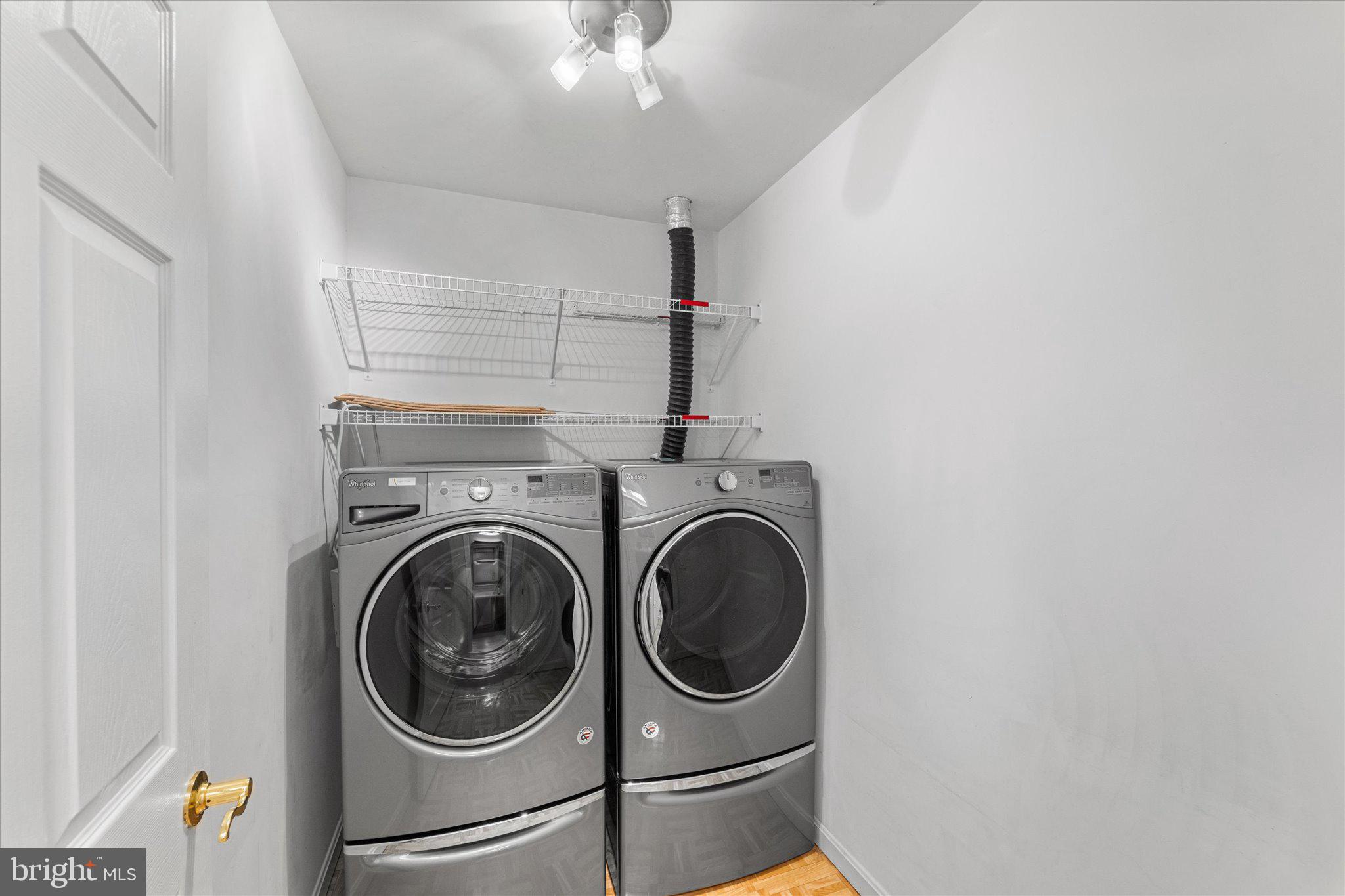 RANDOM HILLS - Residential