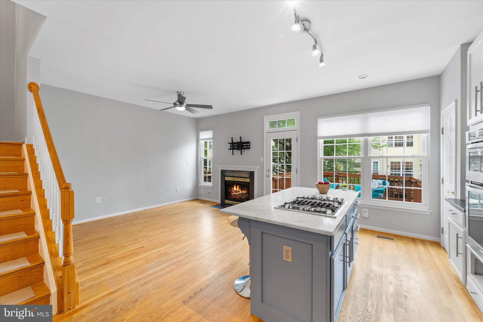 RANDOM HILLS - Residential