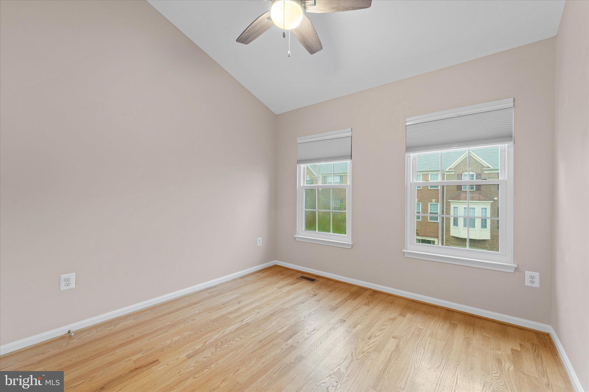 RANDOM HILLS - Residential