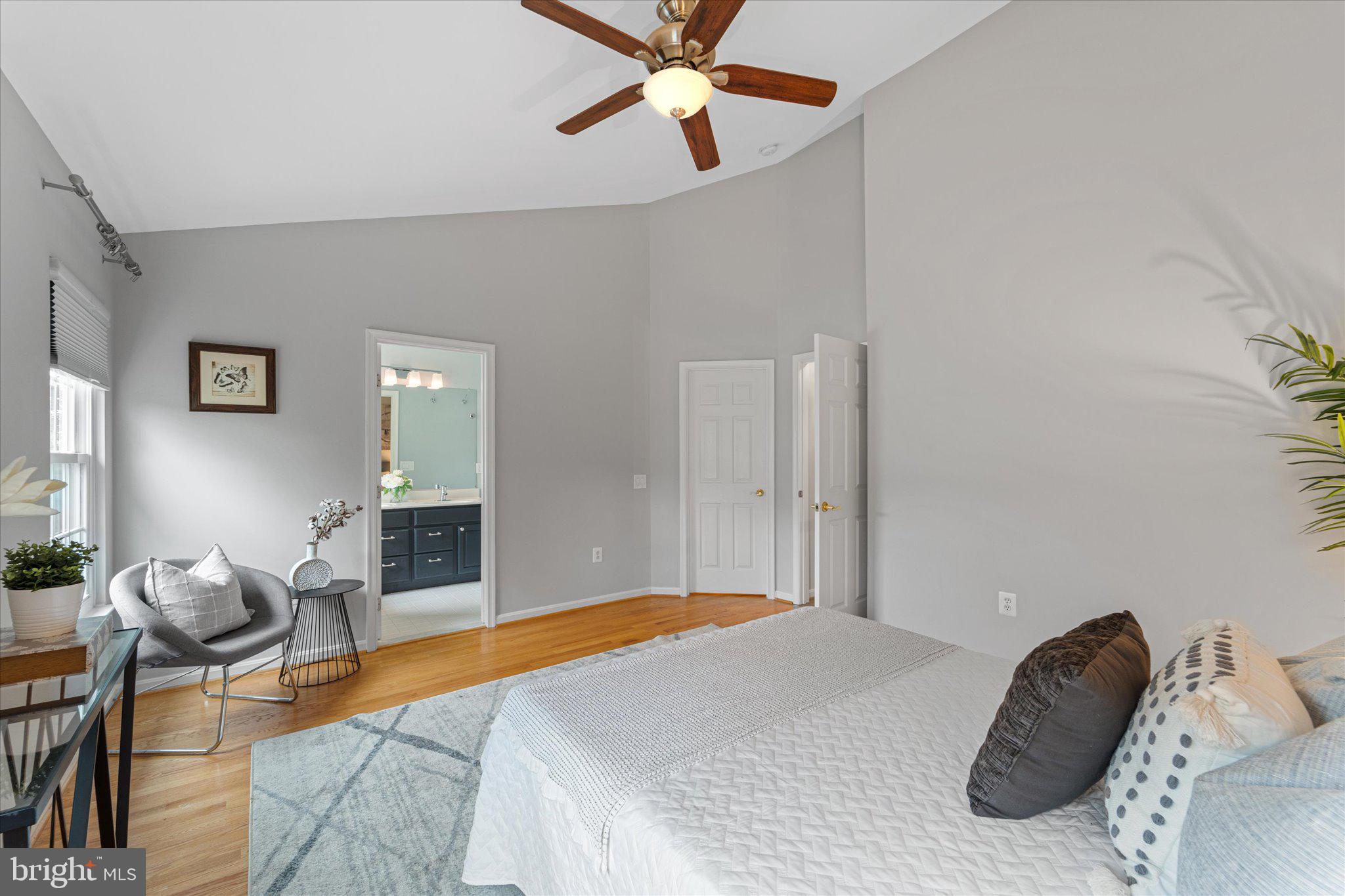 RANDOM HILLS - Residential