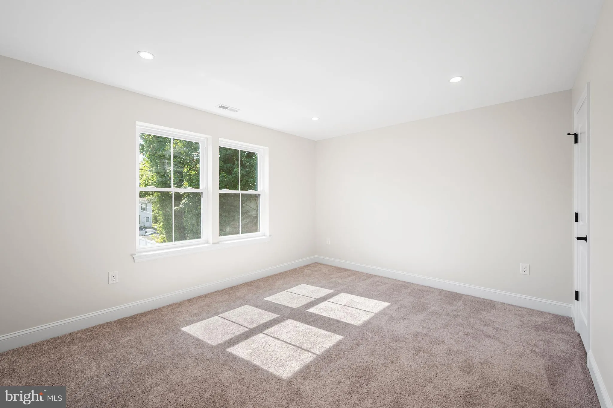 Cherry Hill, New Jersey 08002, United States, 4 Bedrooms Bedrooms, ,3 BathroomsBathrooms,Residential,Active,193181