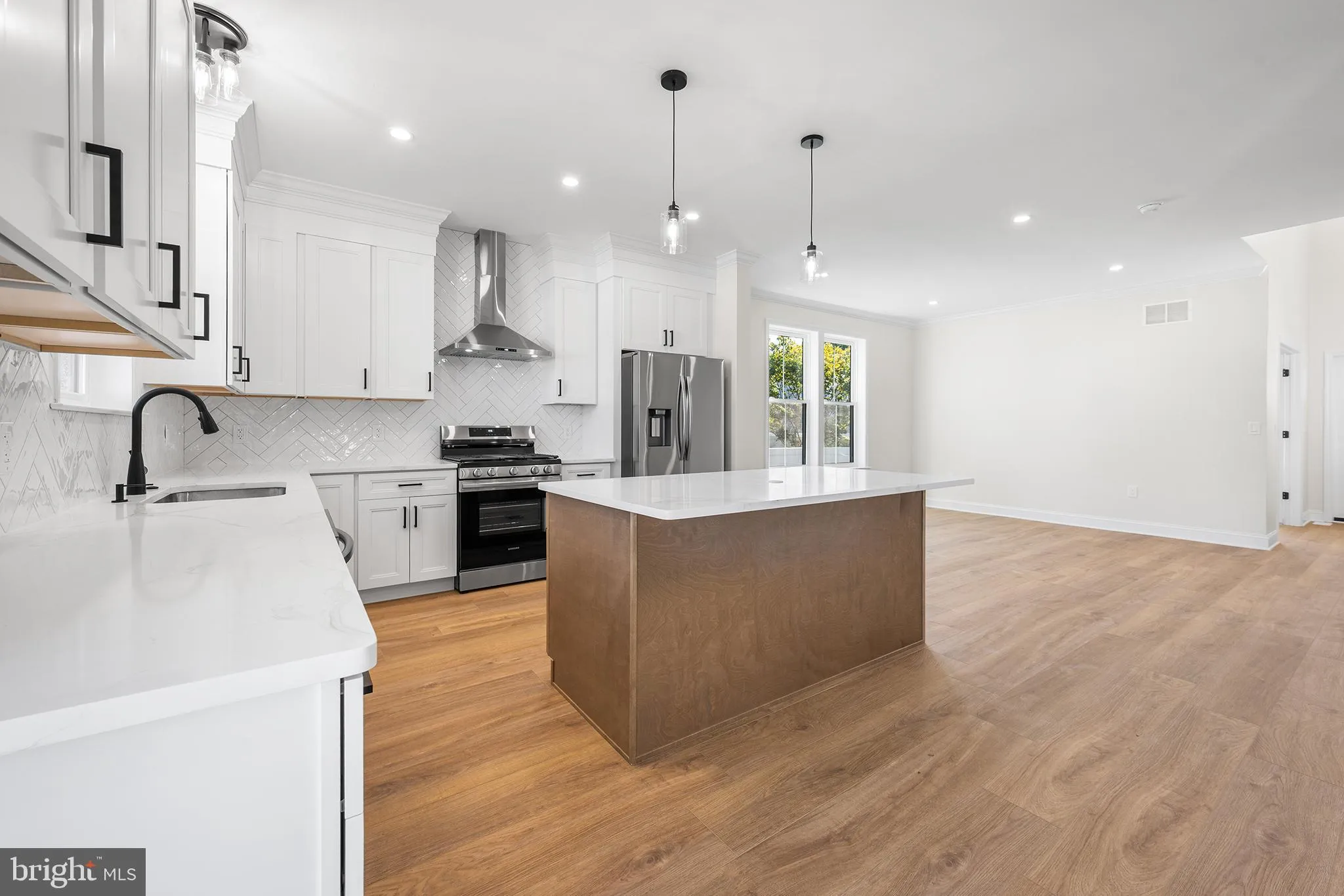 Cherry Hill, New Jersey 08002, United States, 4 Bedrooms Bedrooms, ,3 BathroomsBathrooms,Residential,Active,193181