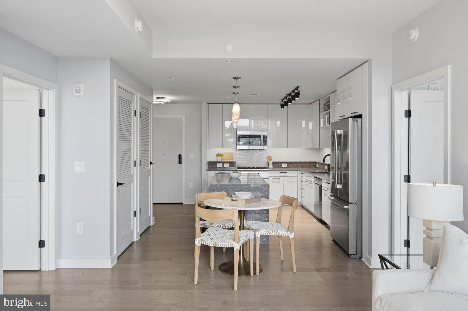 70 N STREET SE N603